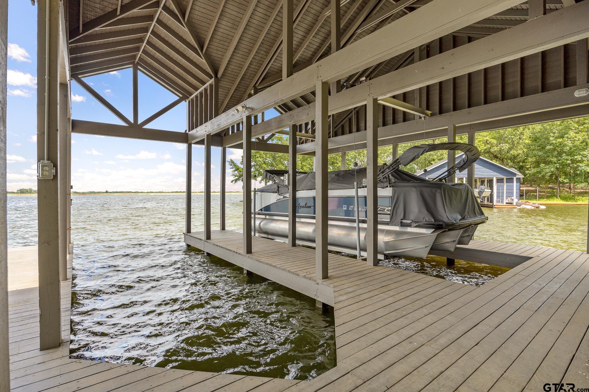 132 Deer Cove