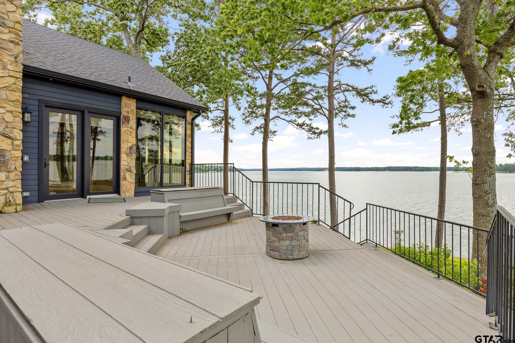 132 Deer Cove