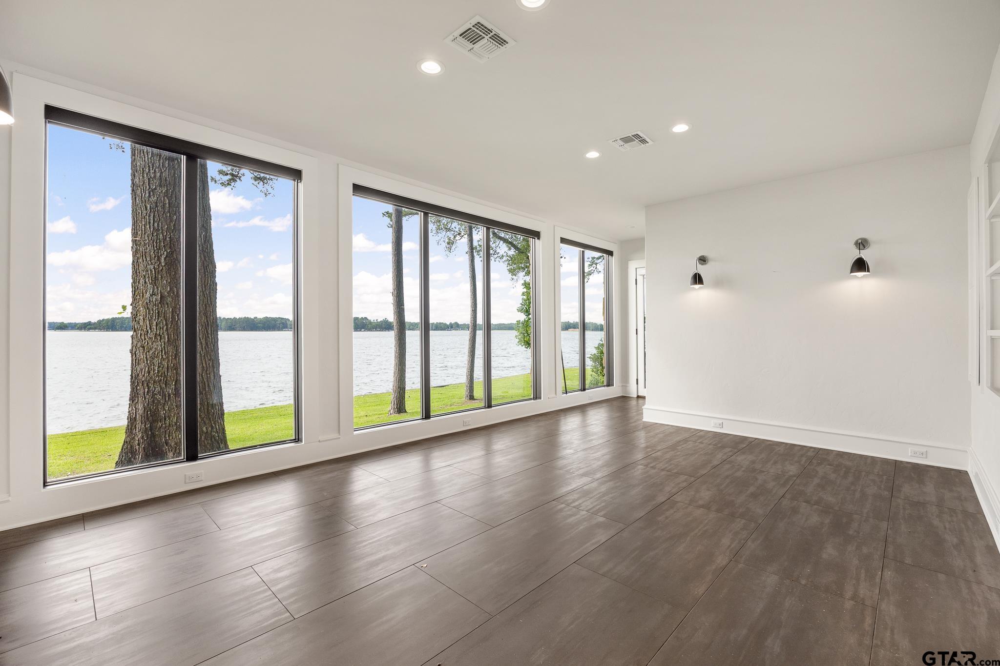 132 Deer Cove