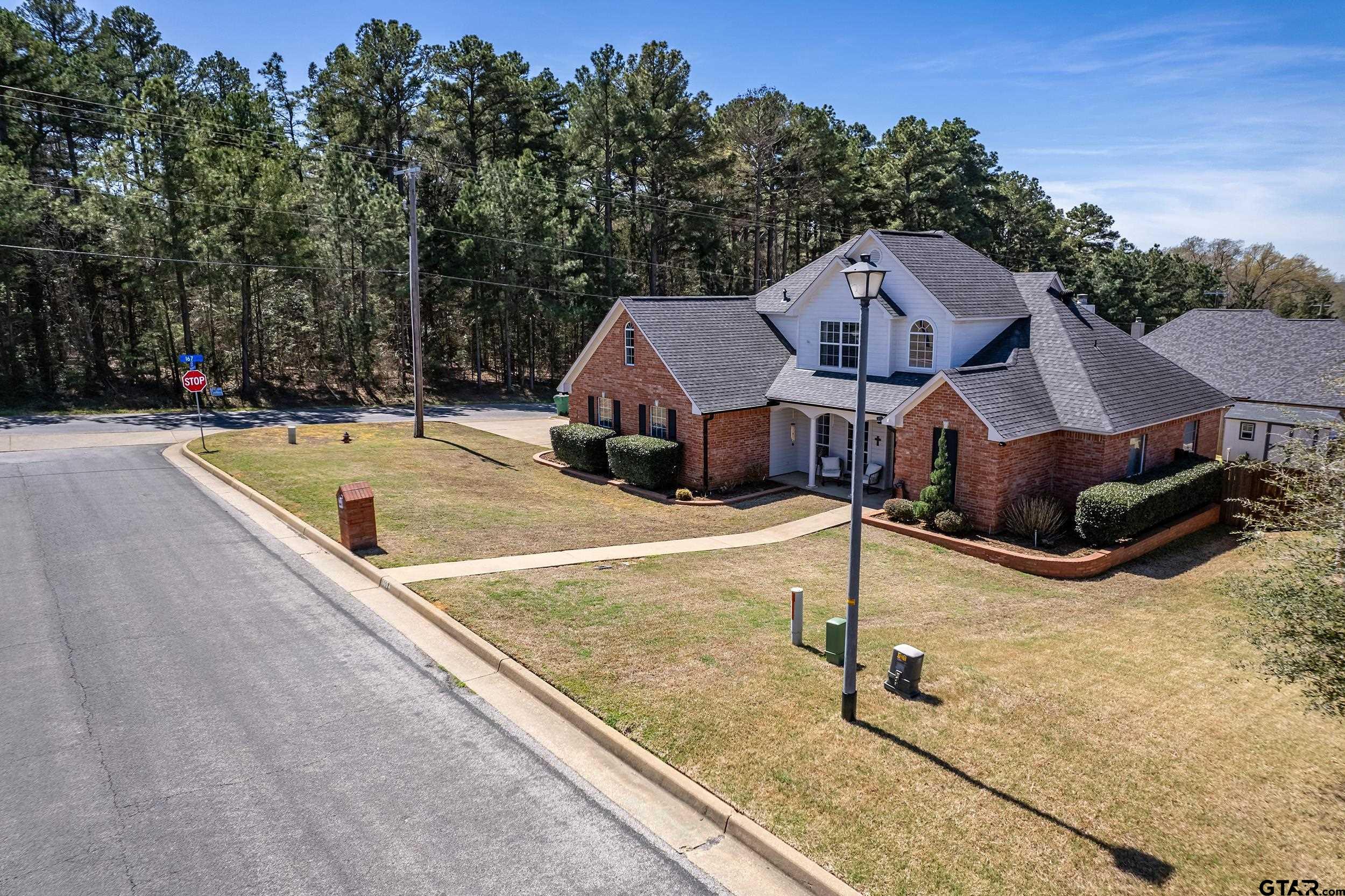 16694 Beauregard Dr