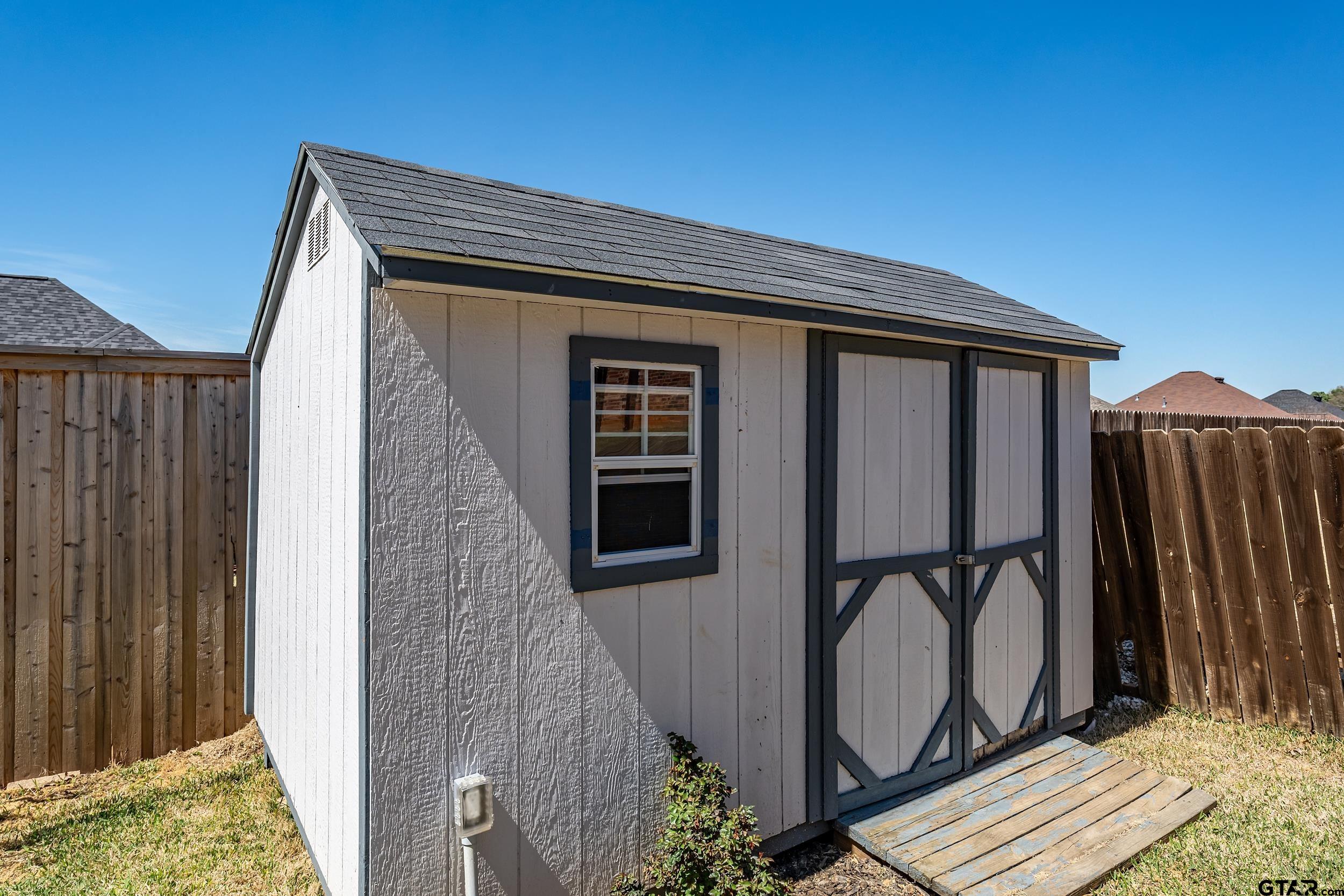 16694 Beauregard Dr