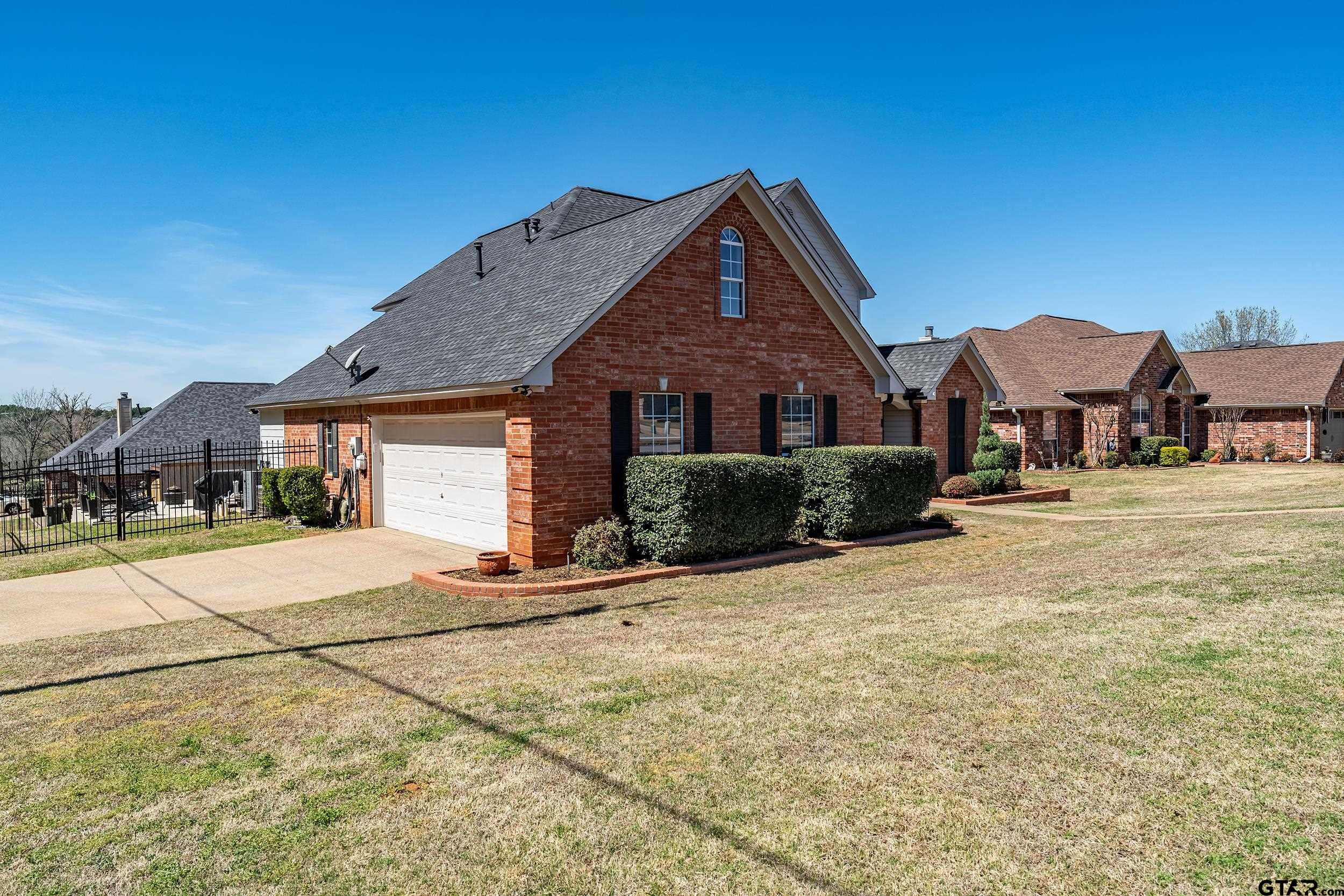 16694 Beauregard Dr