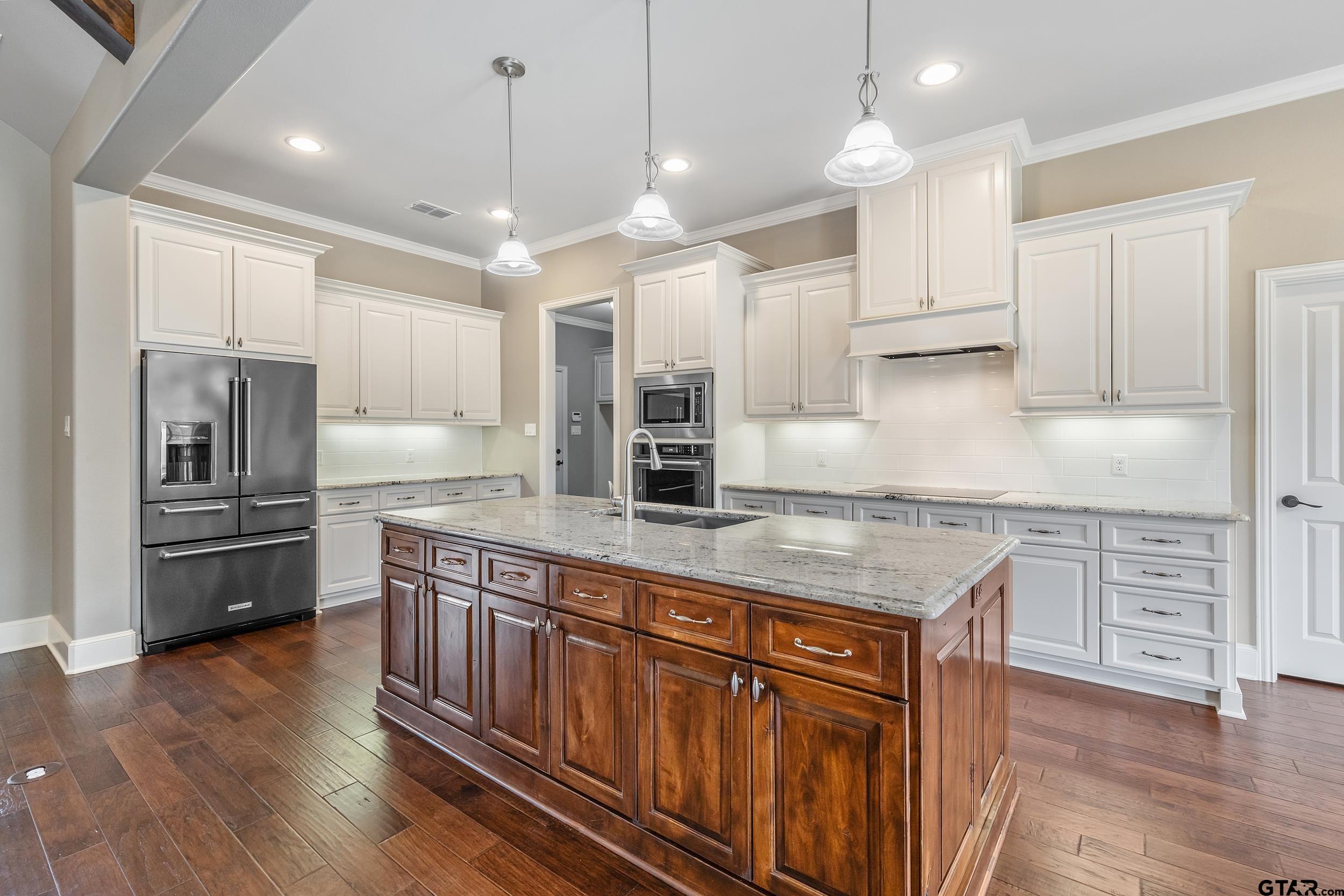 4019 Chapel Ridge