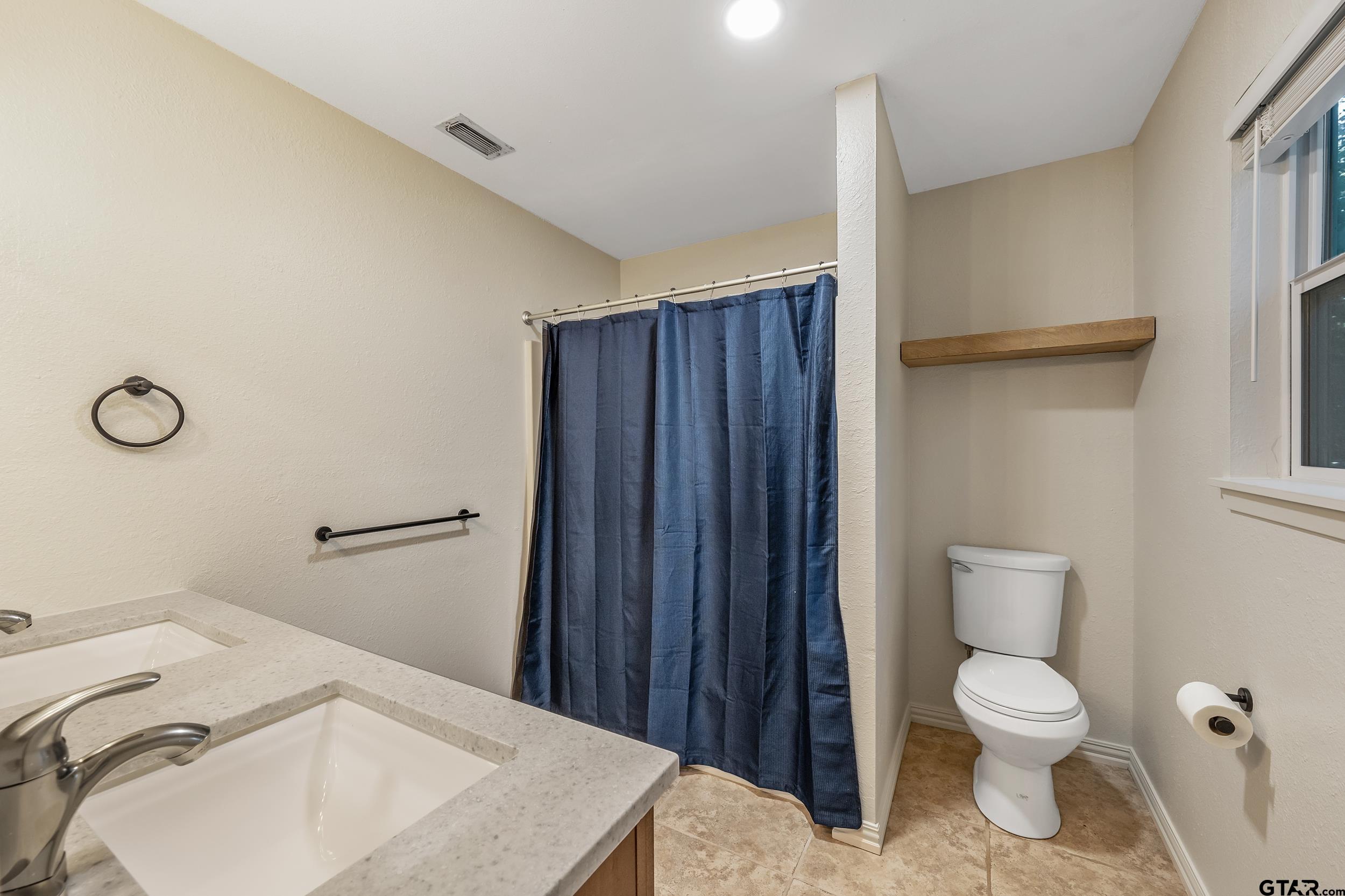 1666 Pineview