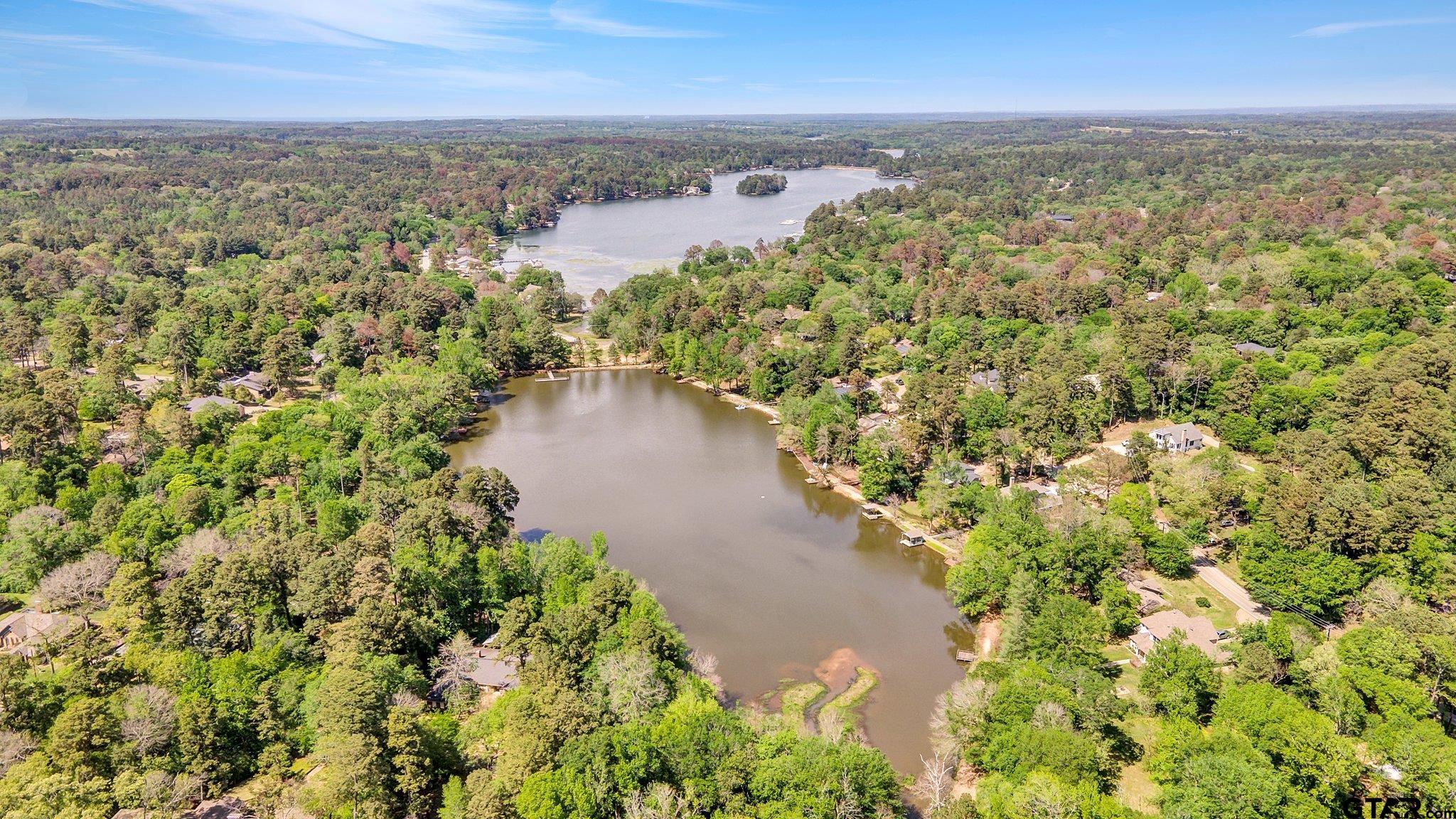 1666 Pineview