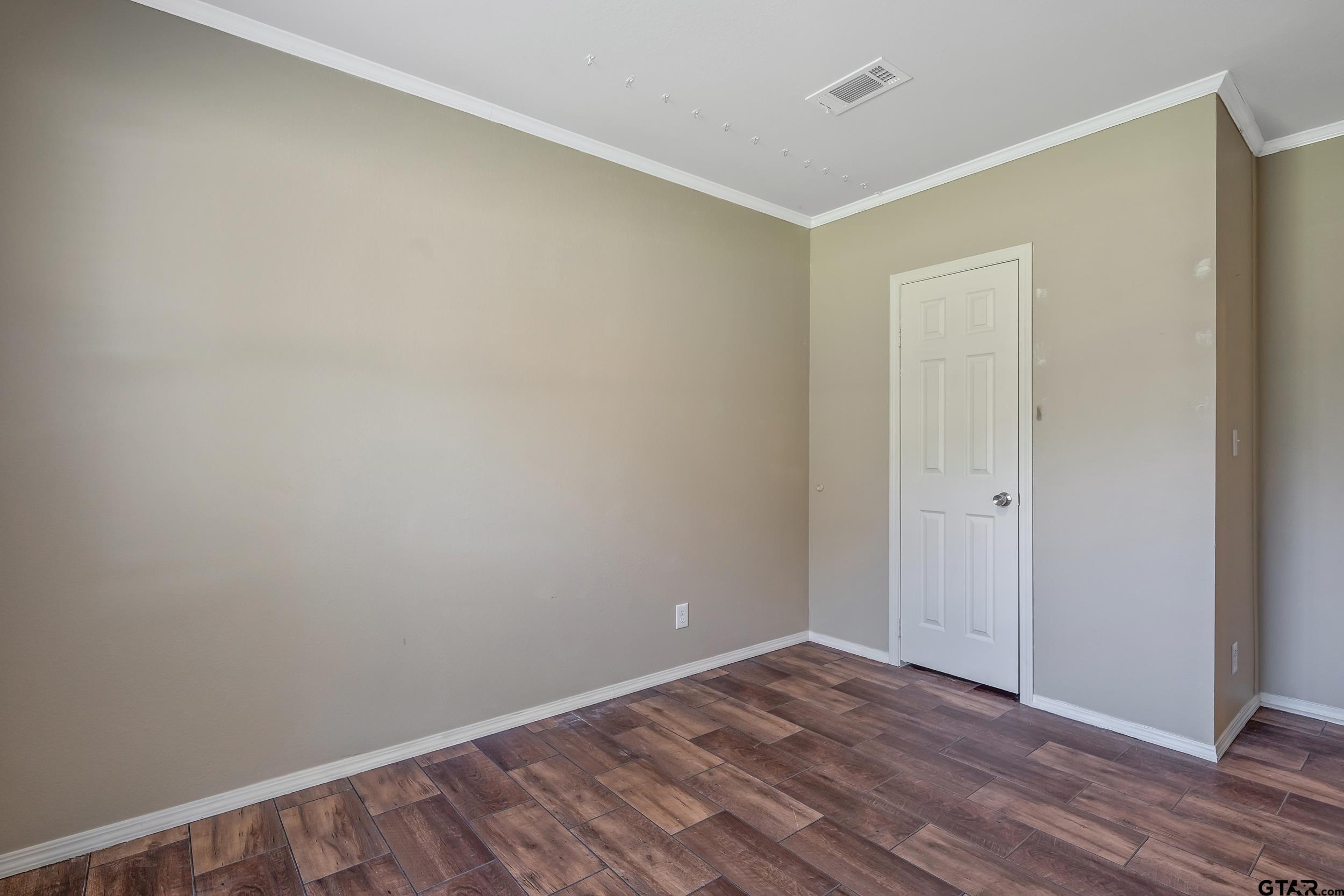 13147 FM 346 W