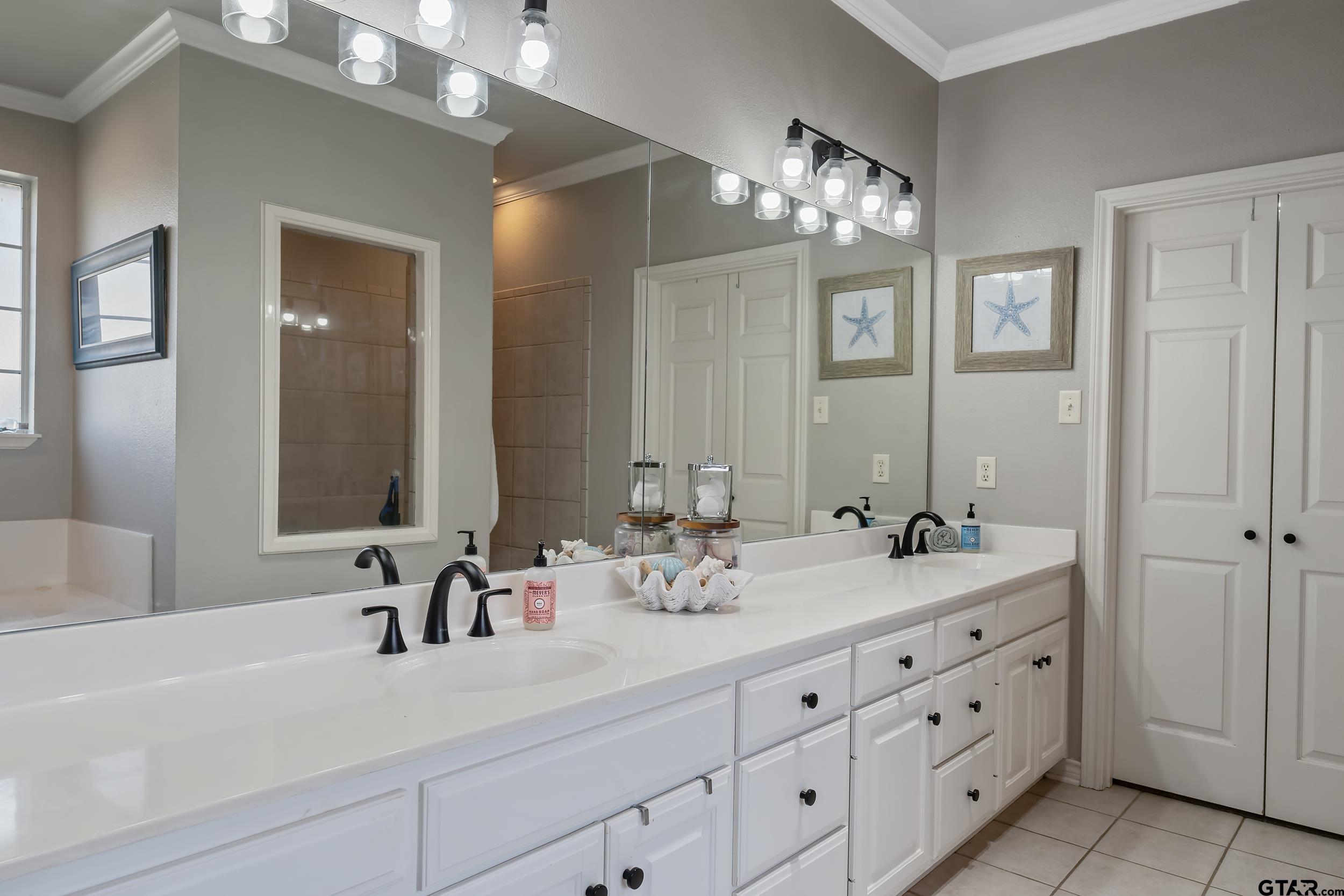7507 Pecan Hill Cv
