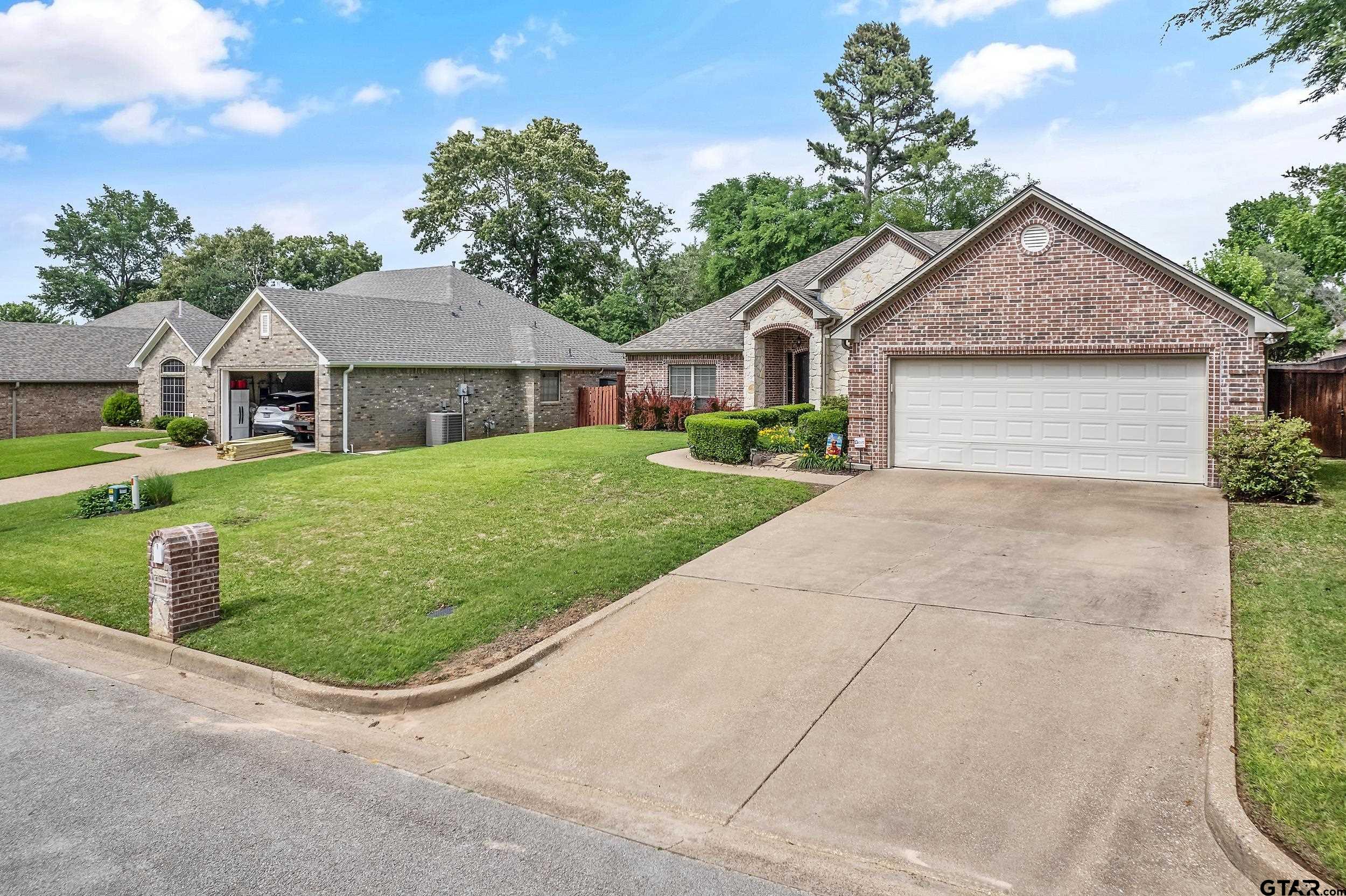 3972 Chapel Woods Blvd