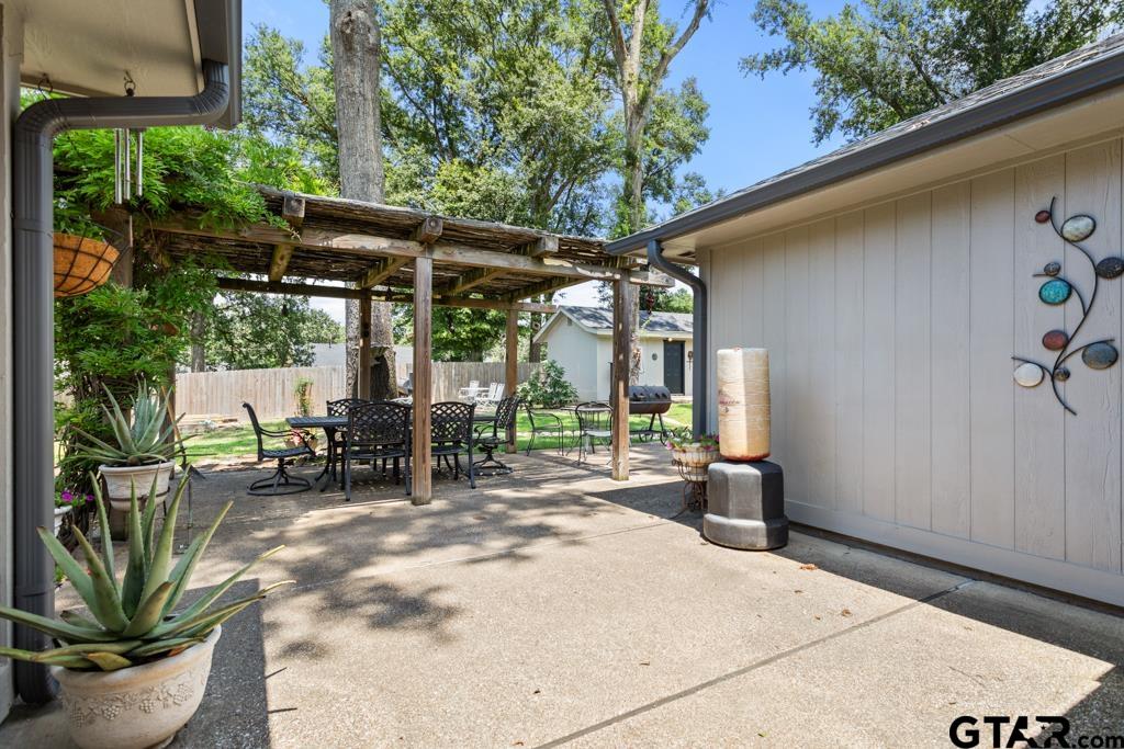 10768 Harvestwood Dr