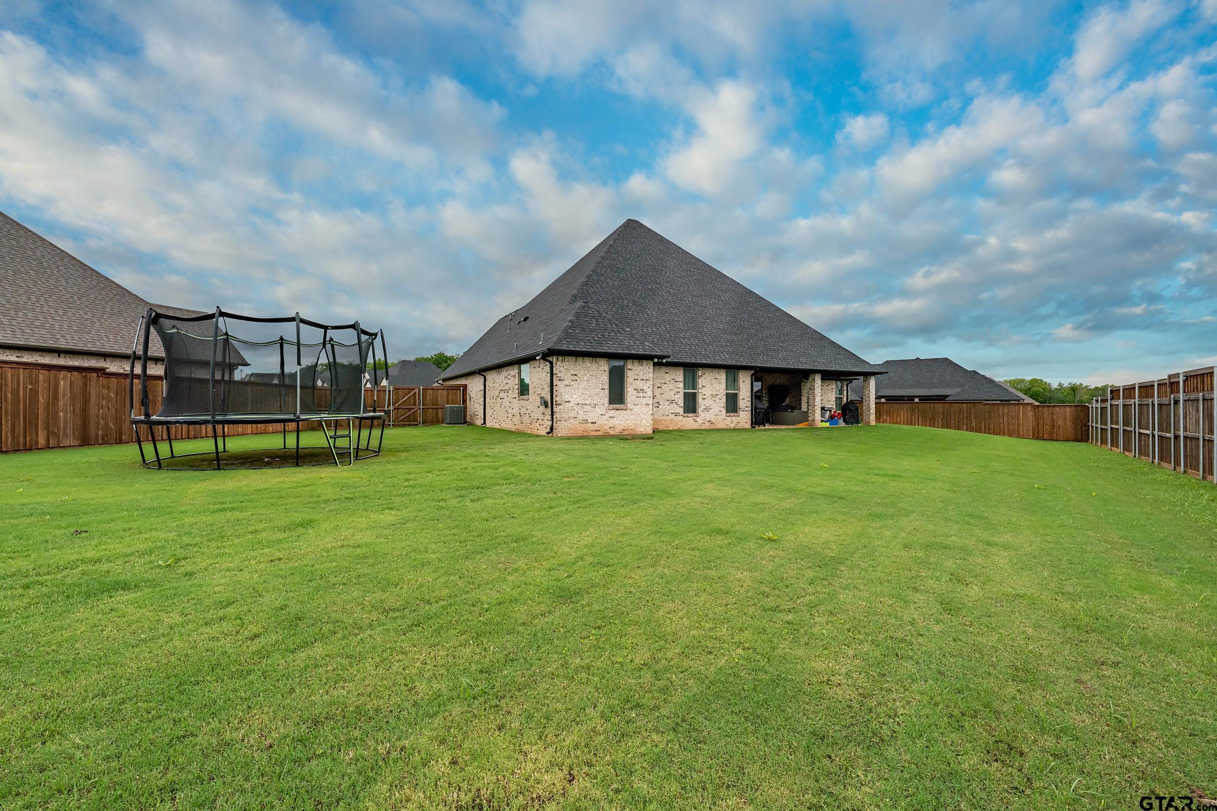 213 Serenity Dr