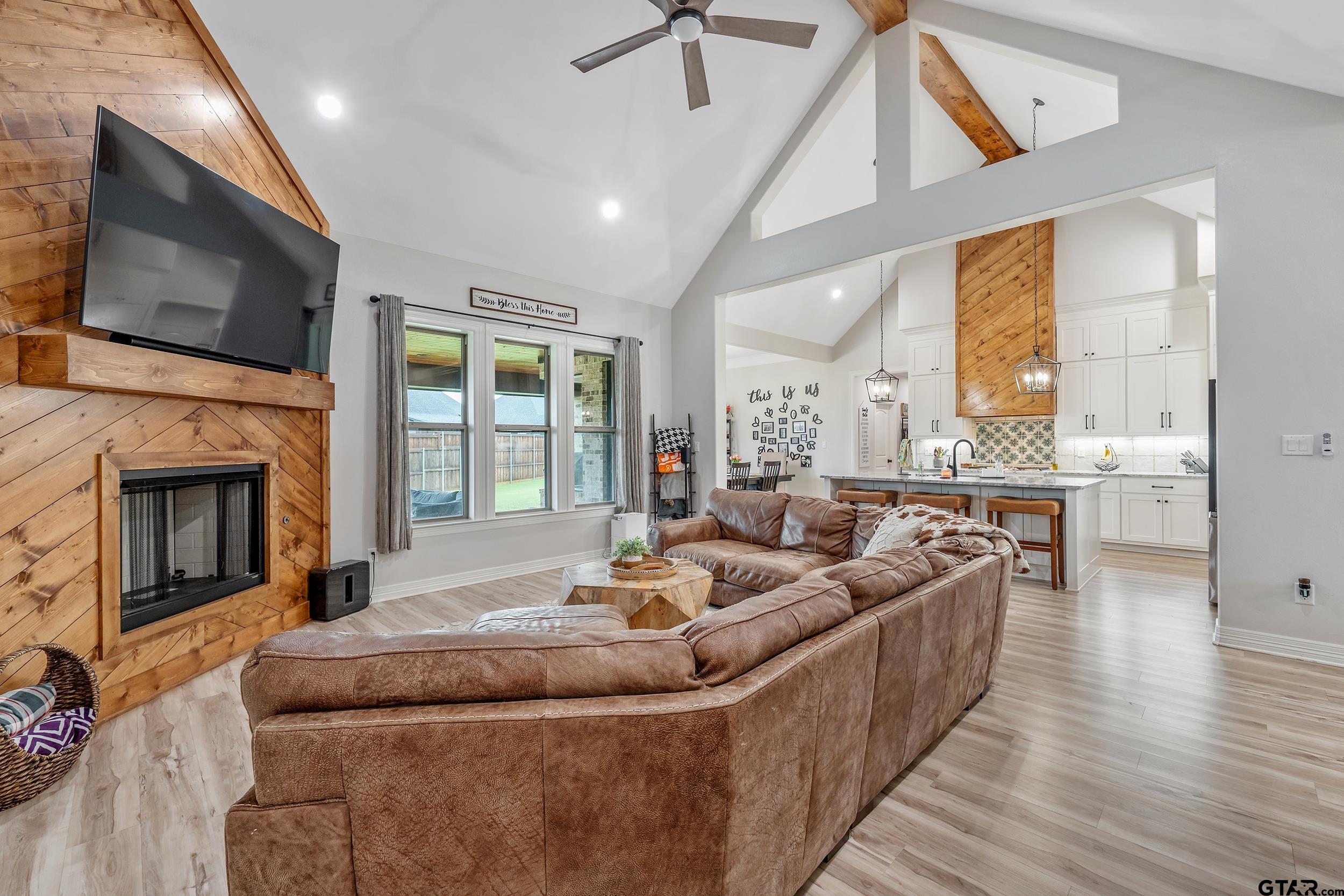 213 Serenity Dr