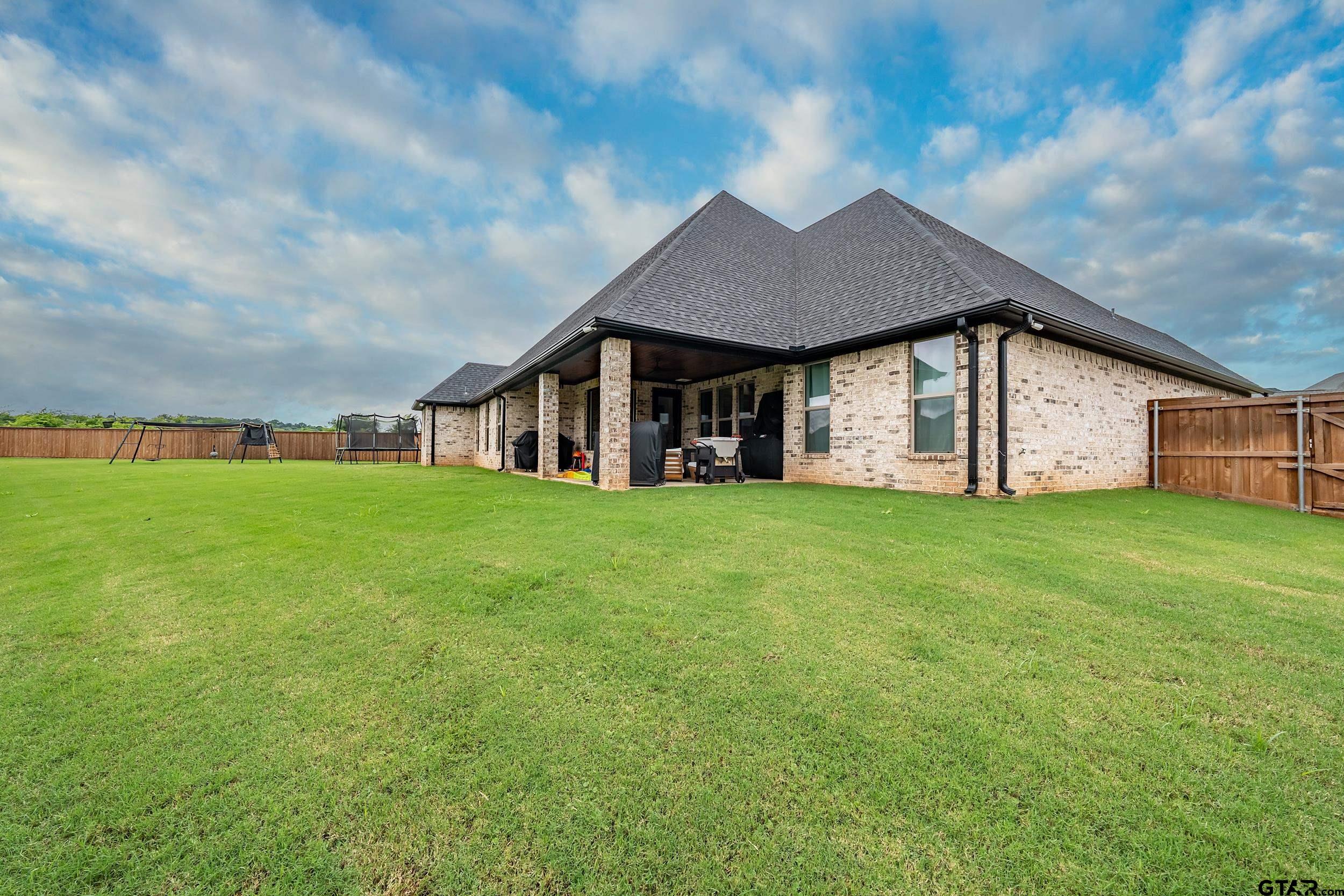 213 Serenity Dr