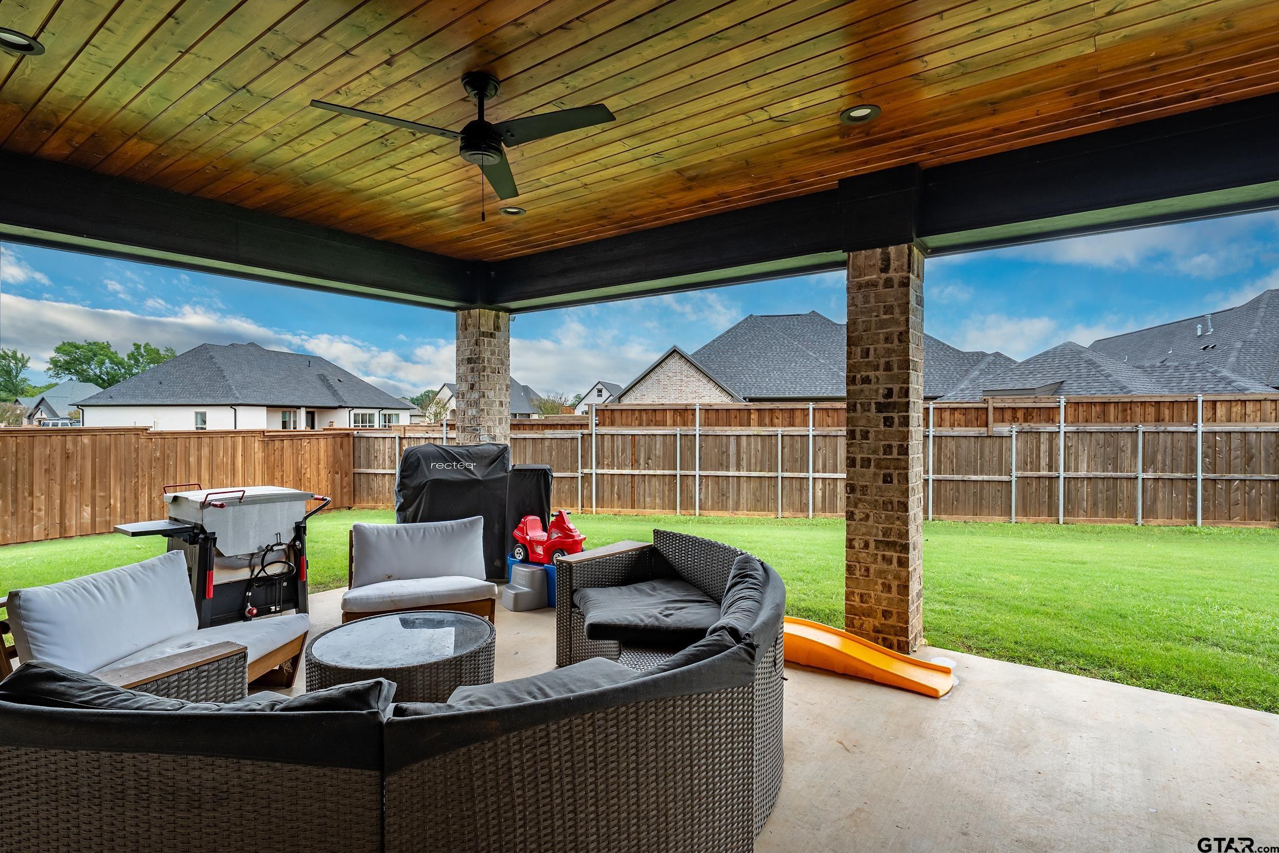 213 Serenity Dr