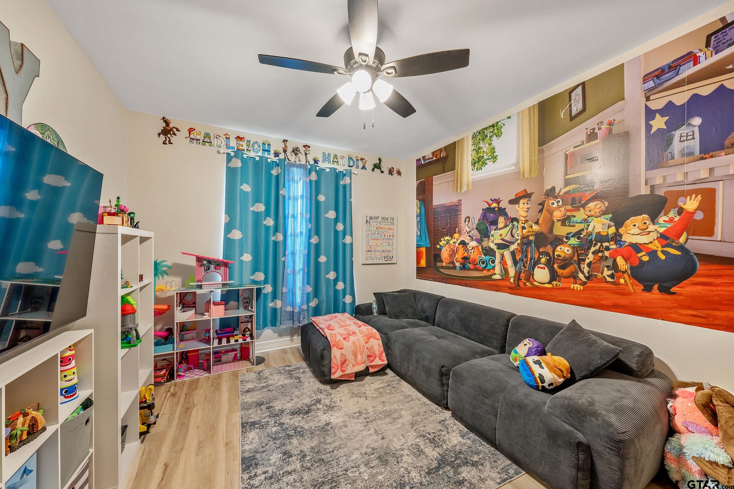 213 Serenity Dr