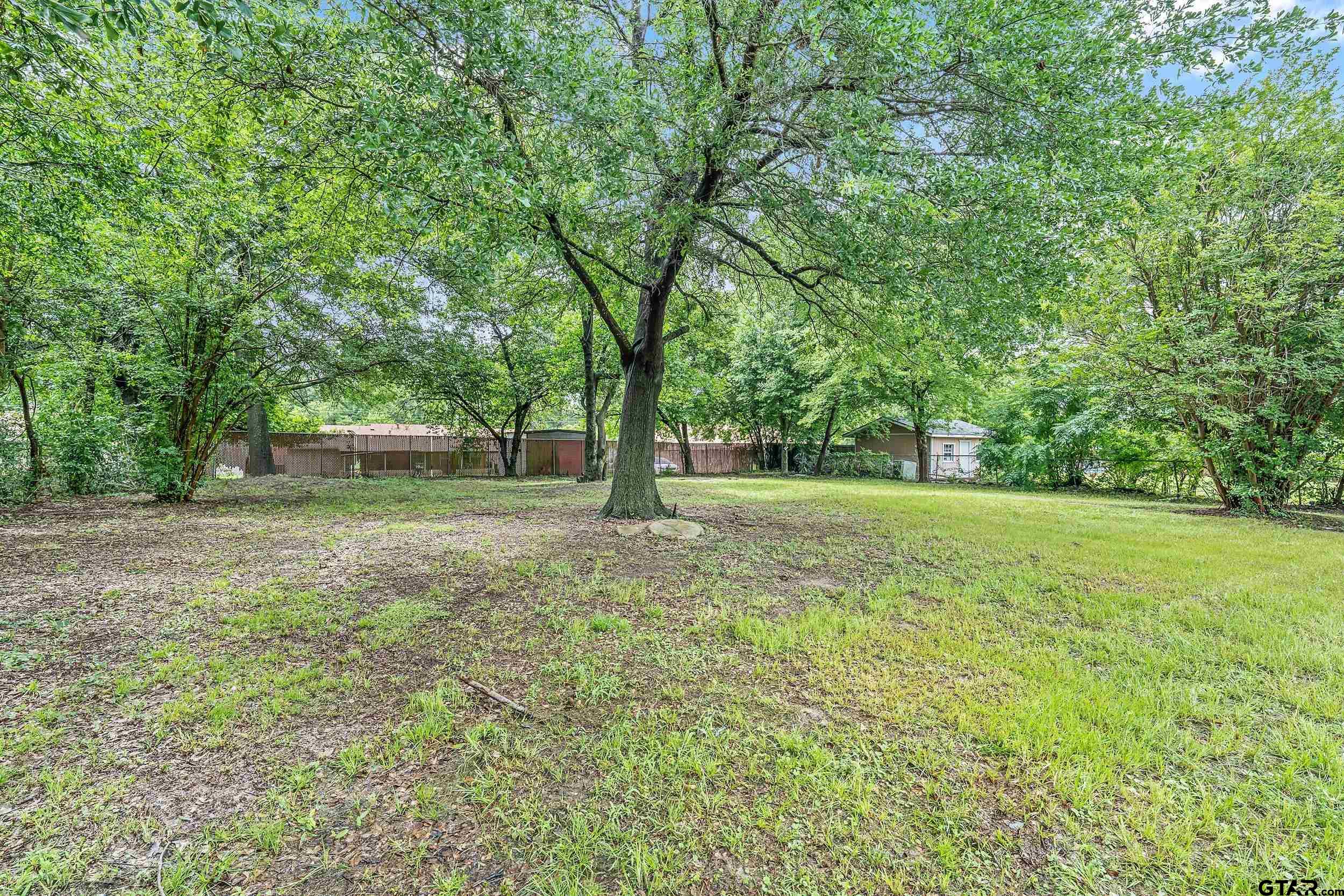 512 N Northwest Loop 323
