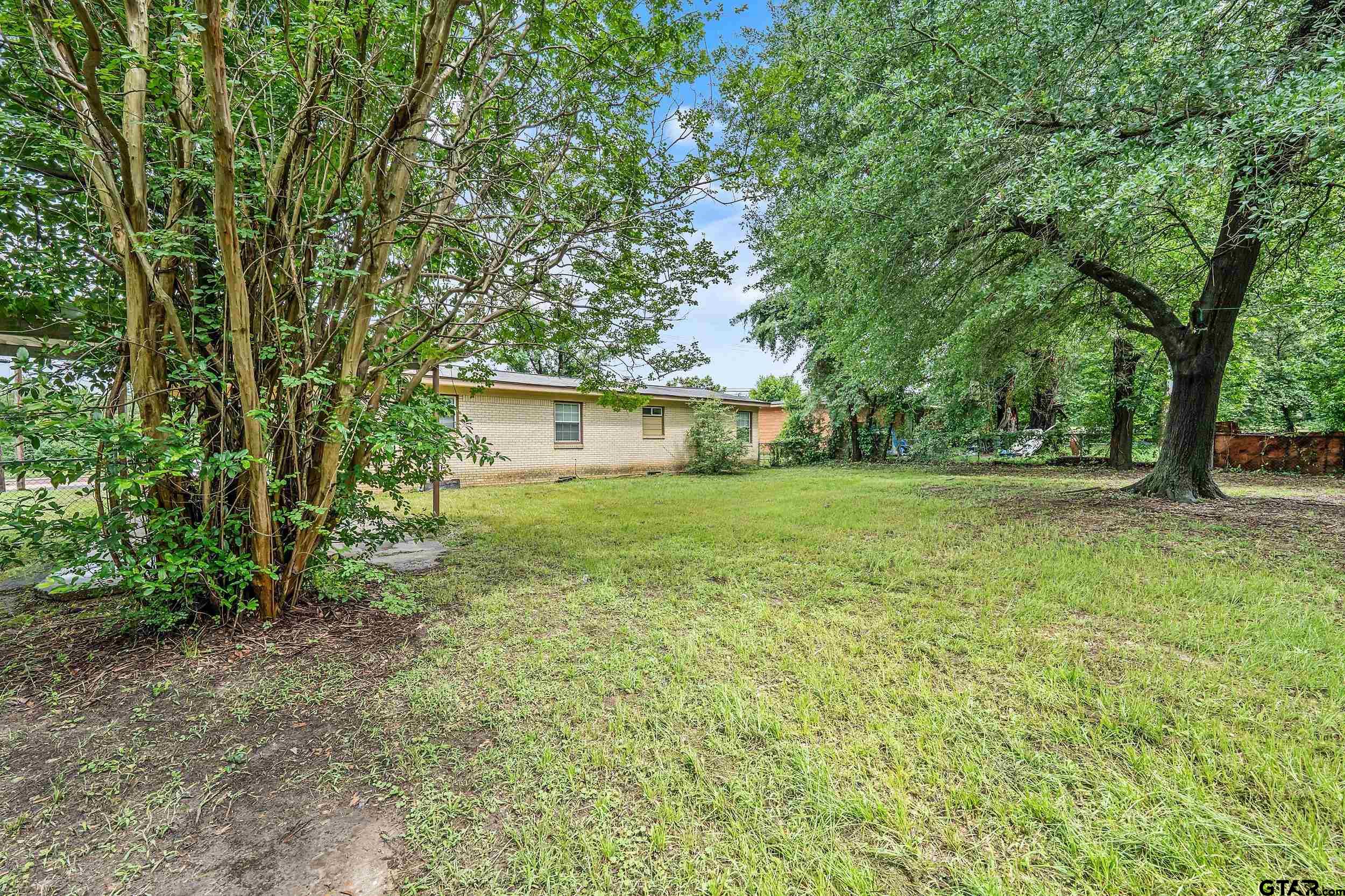 512 N Northwest Loop 323