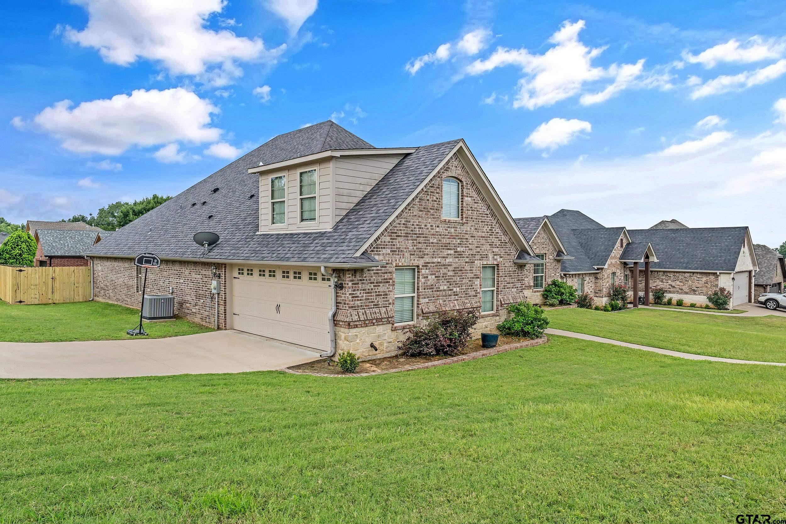 11775 Belle Chase