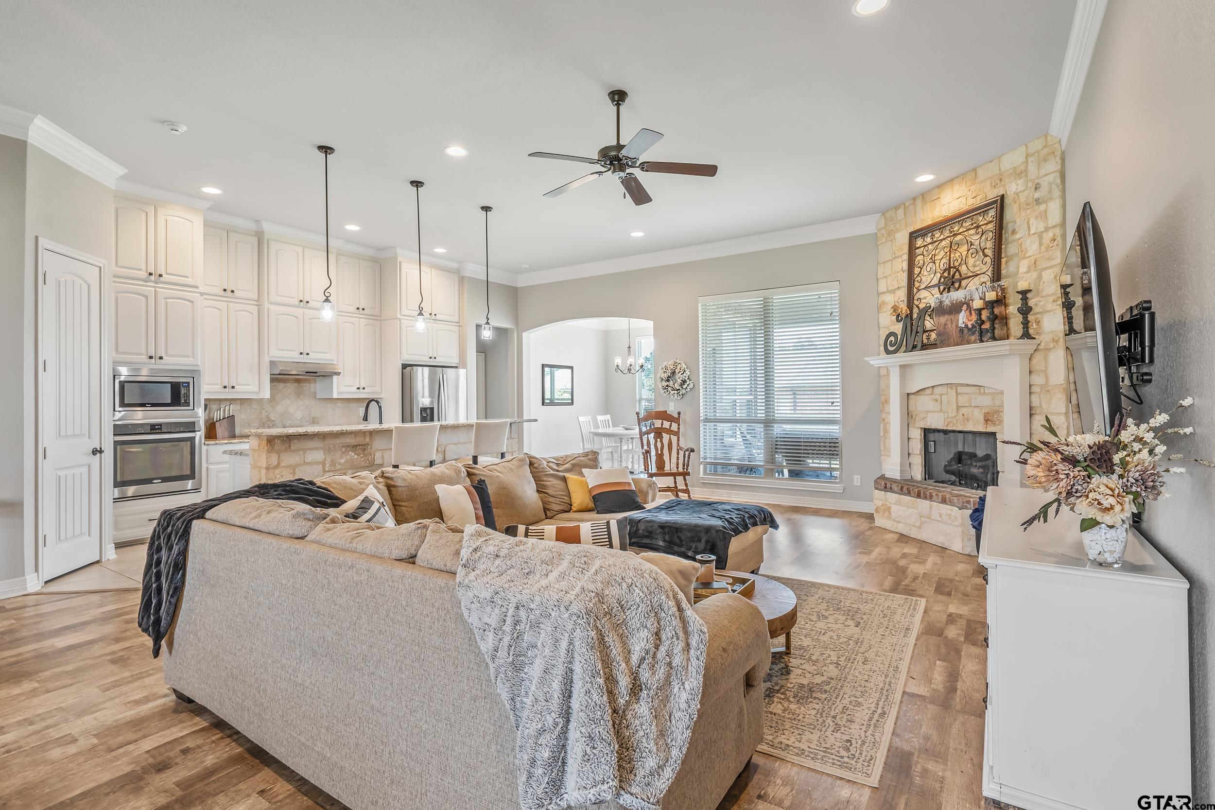 11775 Belle Chase