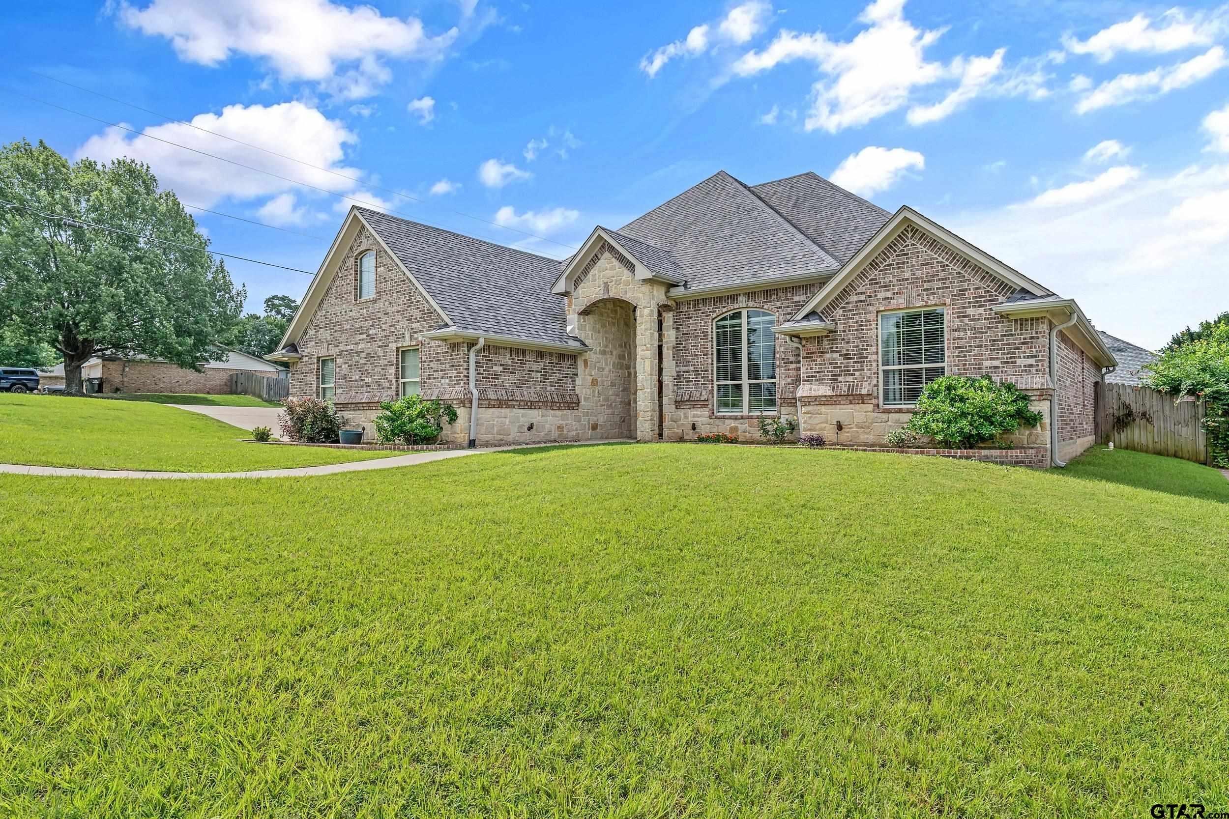 11775 Belle Chase