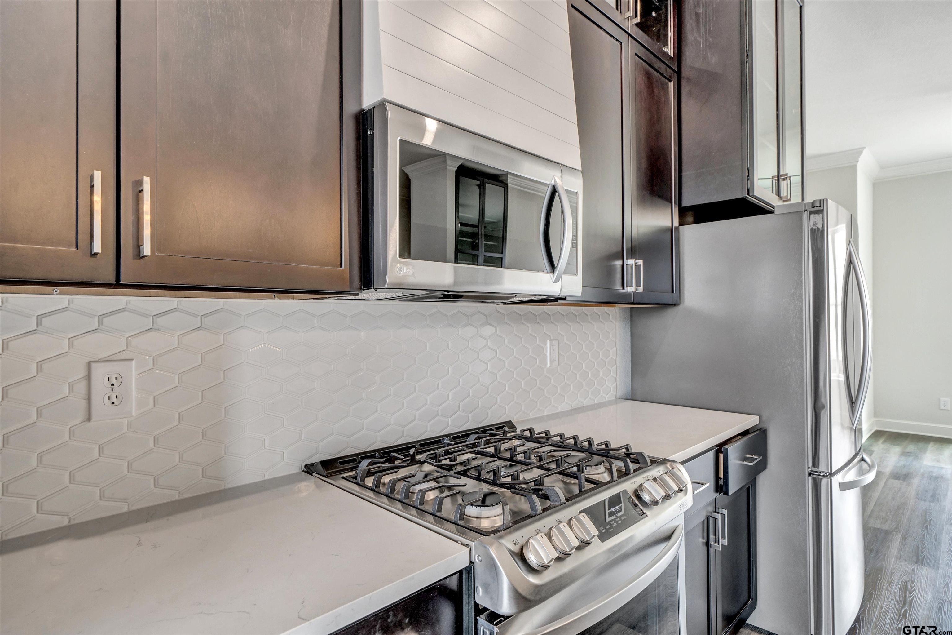 534 W Erwin St