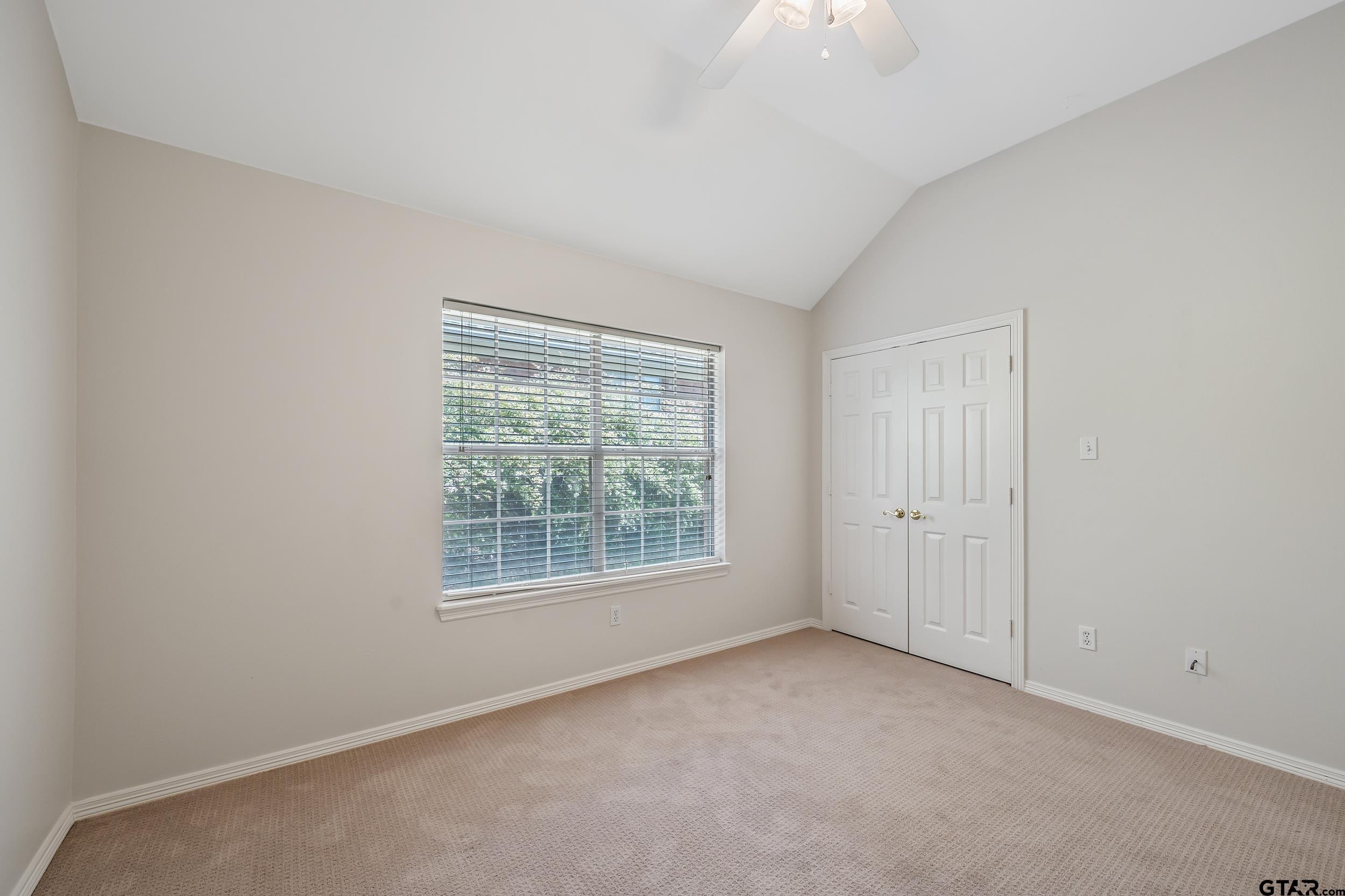 629 Whiteoak Ln