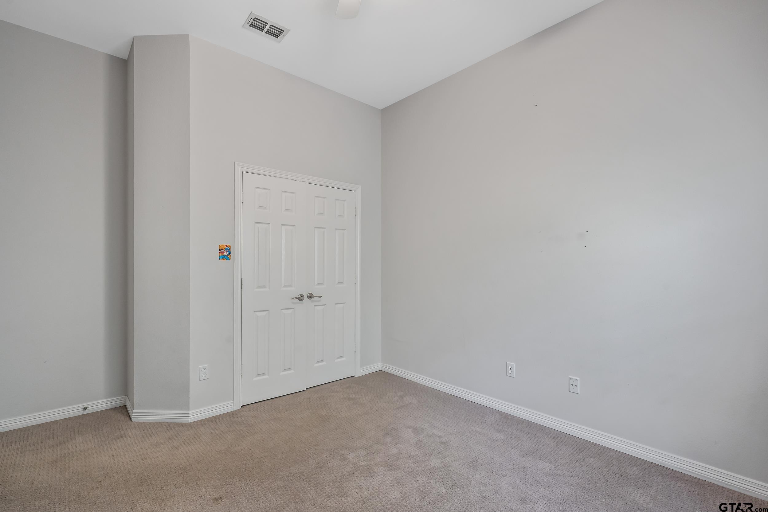 629 Whiteoak Ln