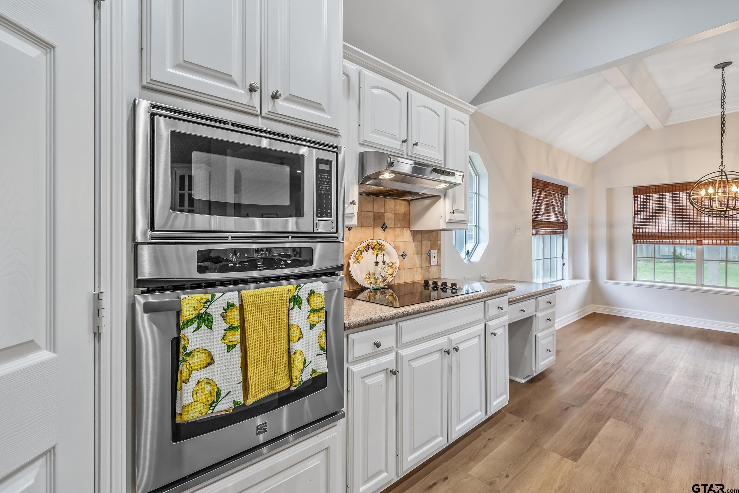 629 Whiteoak Ln