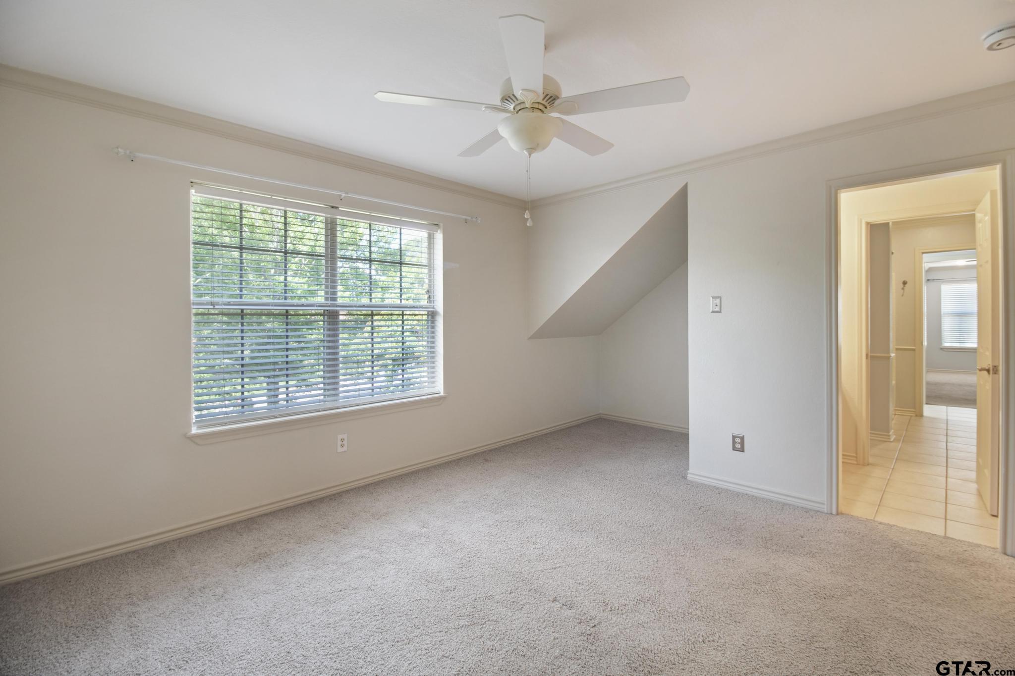 1660 Holcomb Circle