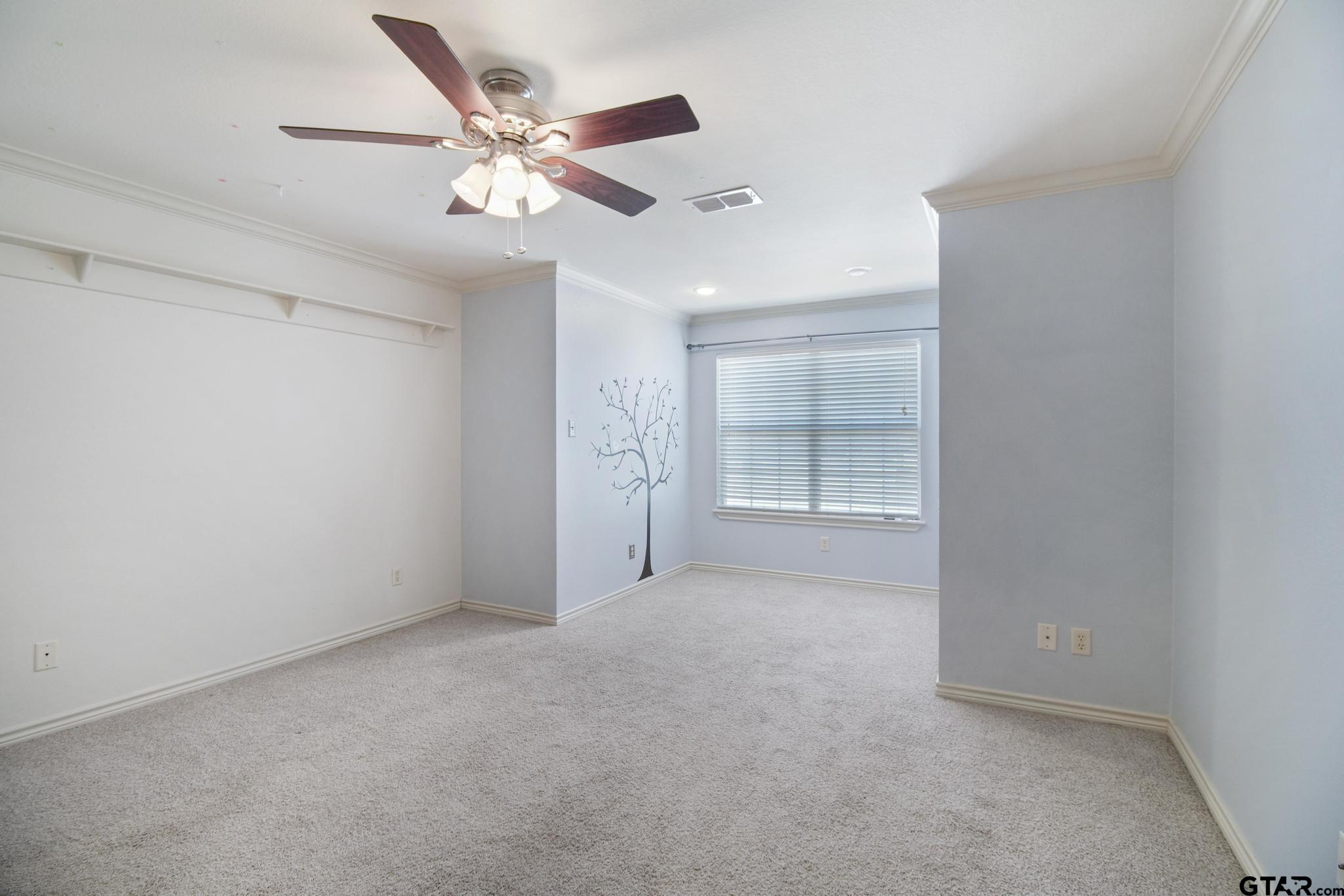 1660 Holcomb Circle