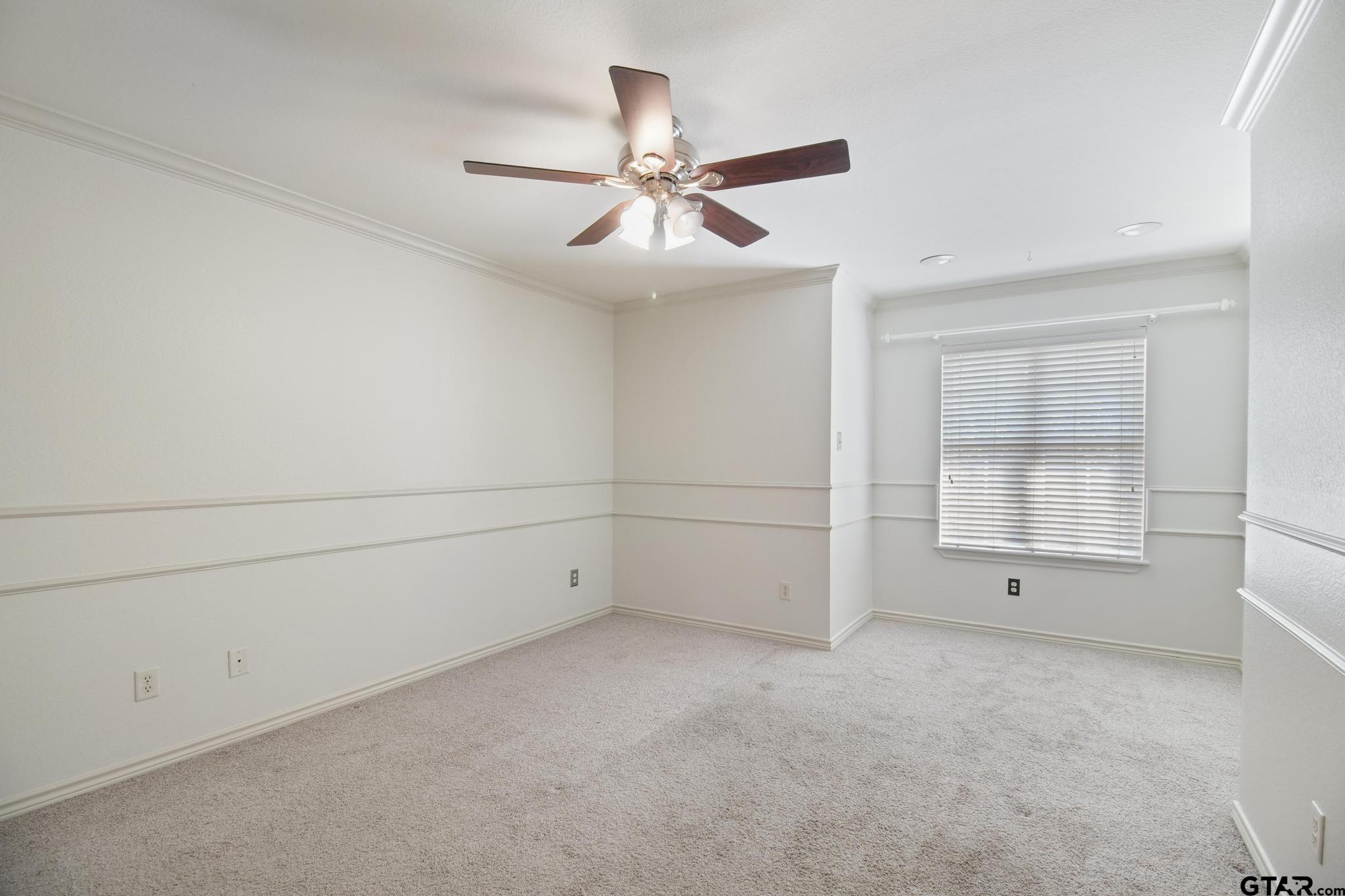 1660 Holcomb Circle