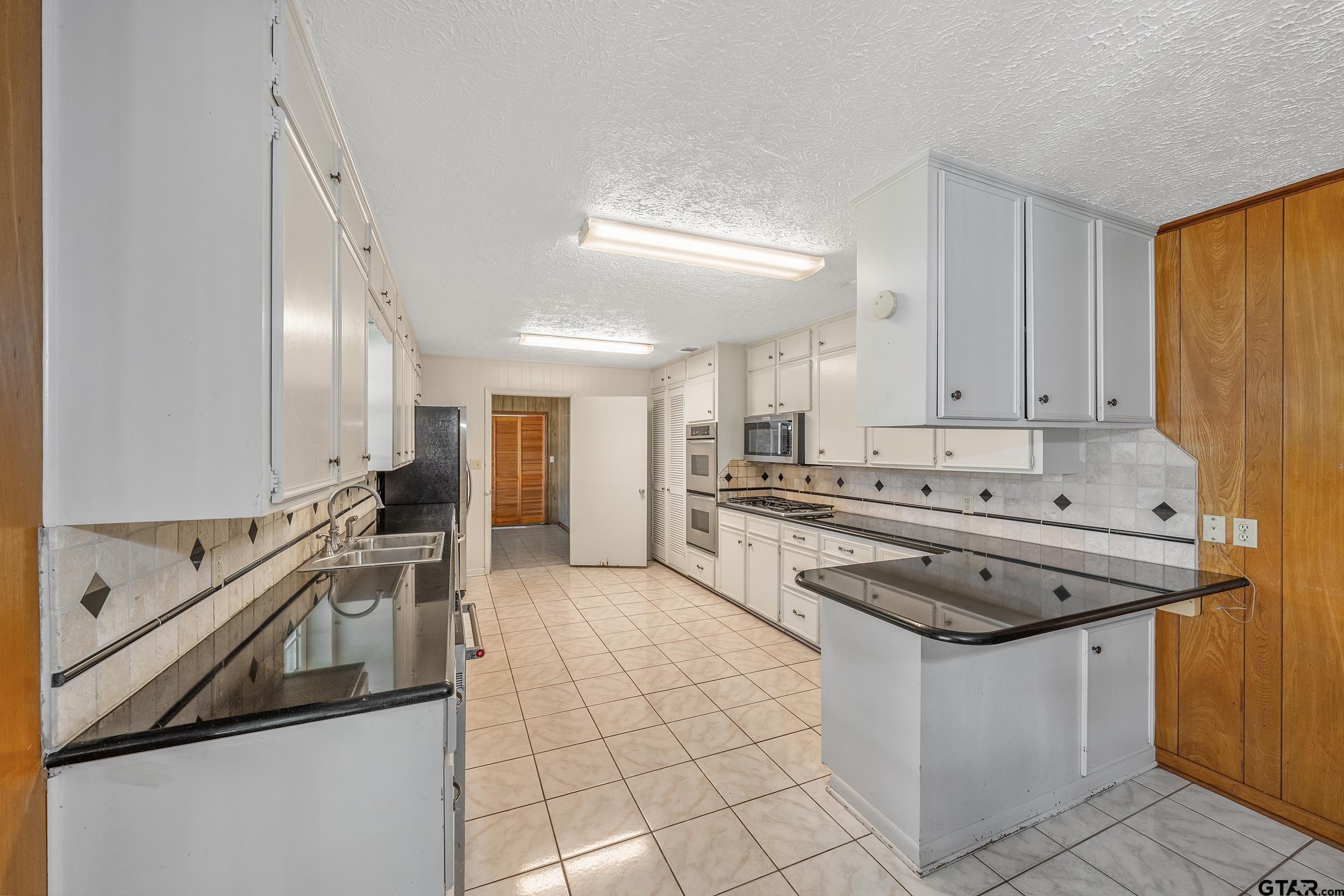 15911 US Hwy 79 E