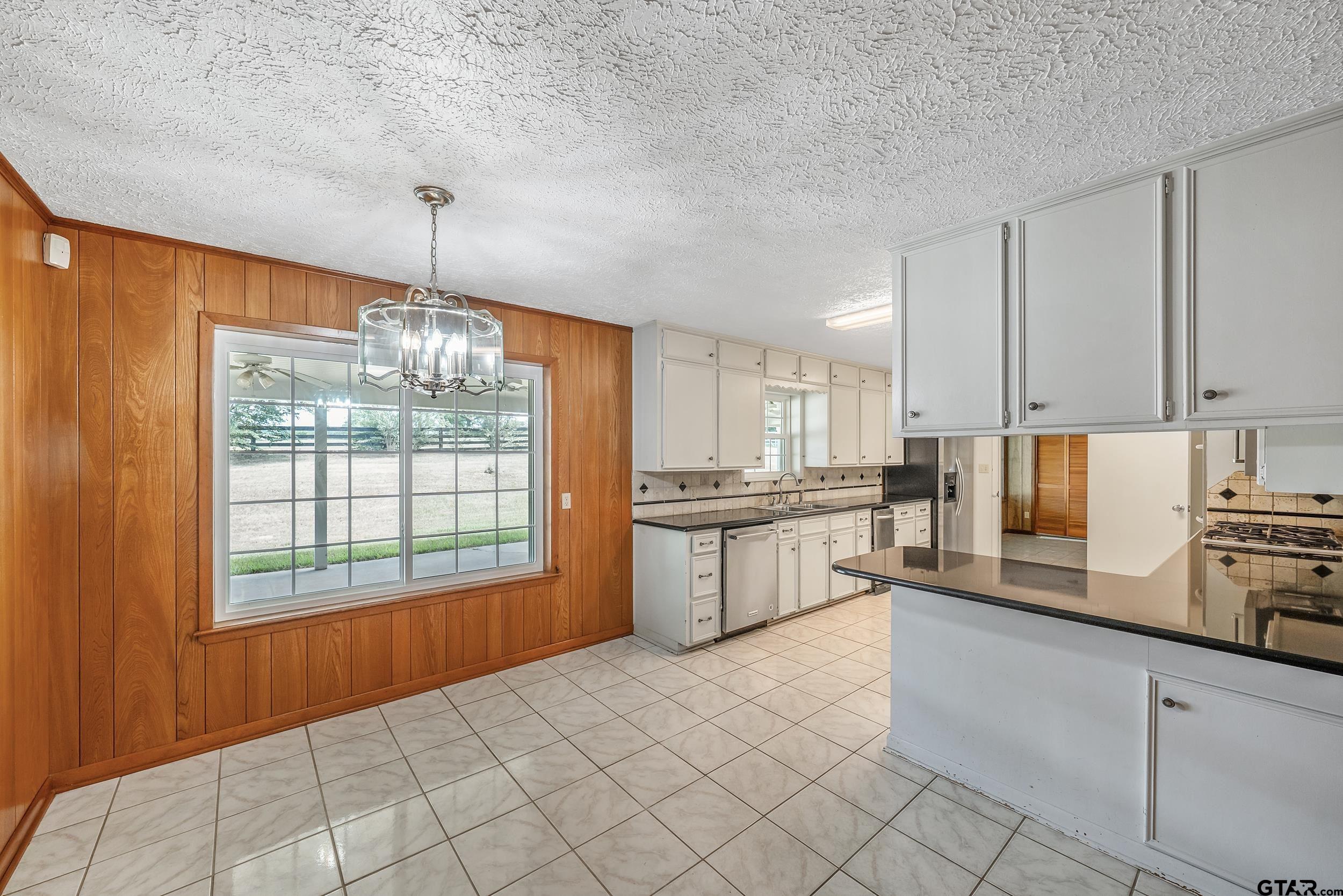 15911 US Hwy 79 E