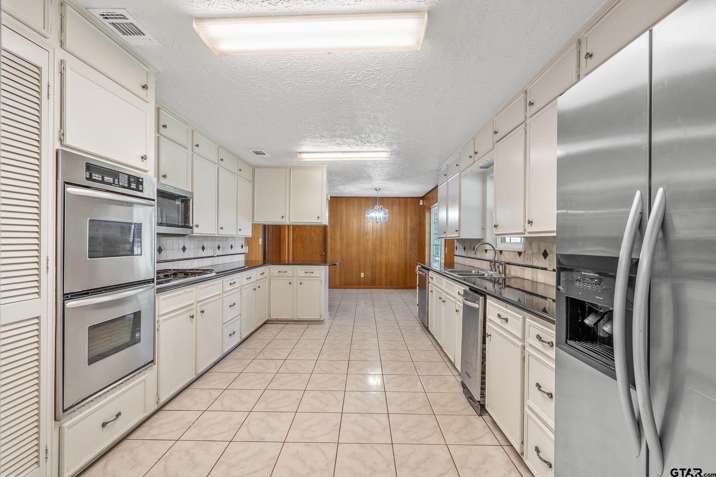 15911 US Hwy 79 E