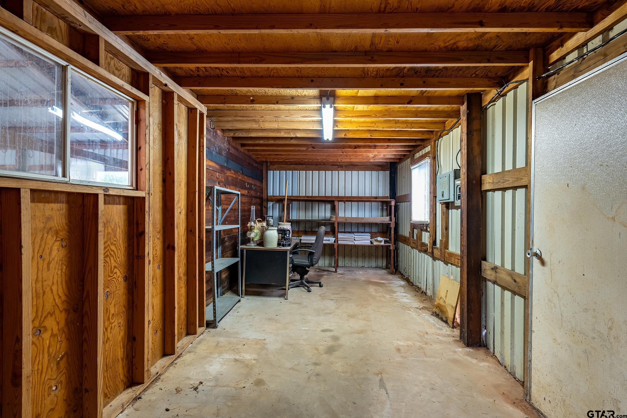 15911 US Hwy 79 E