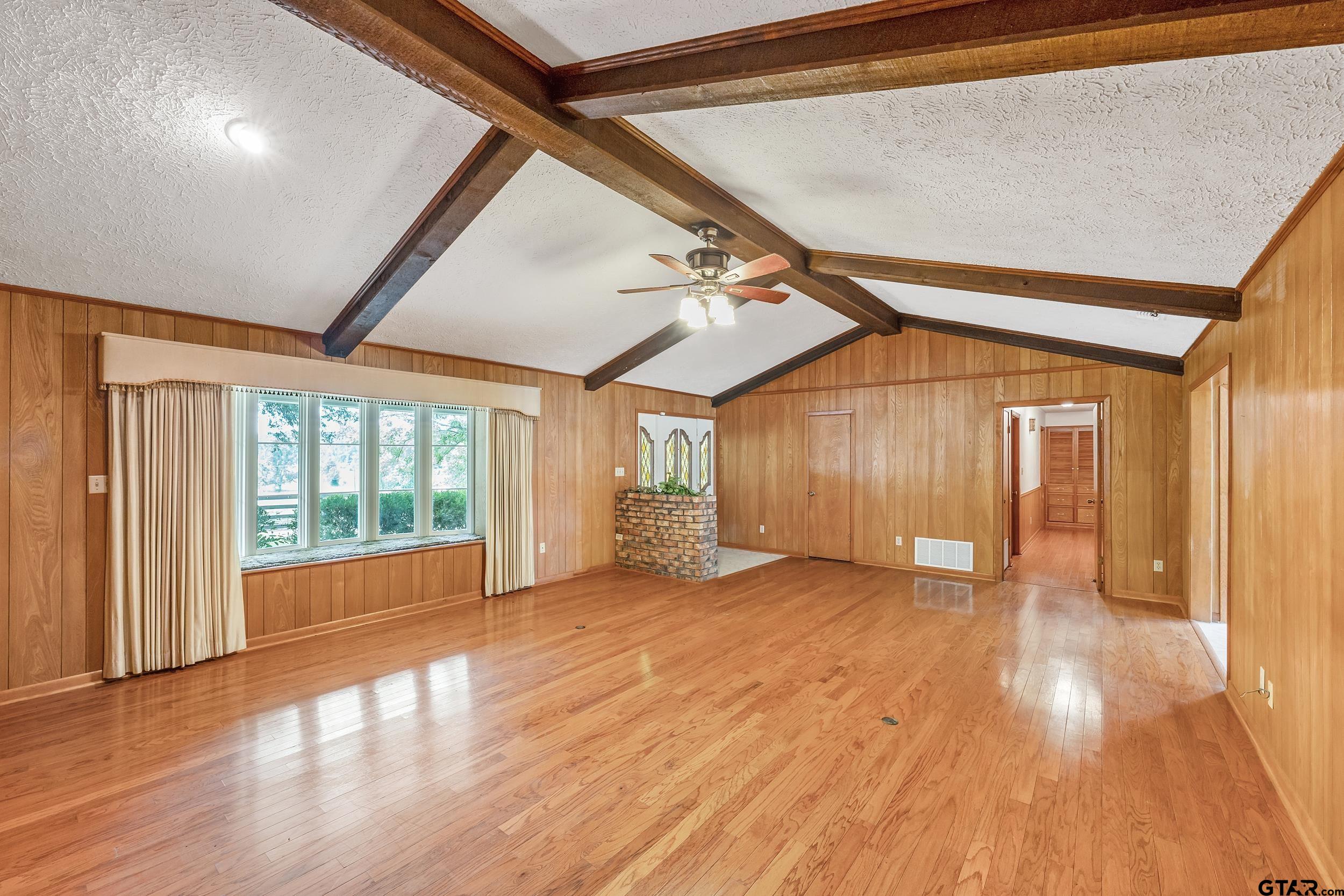 15911 US Hwy 79 E