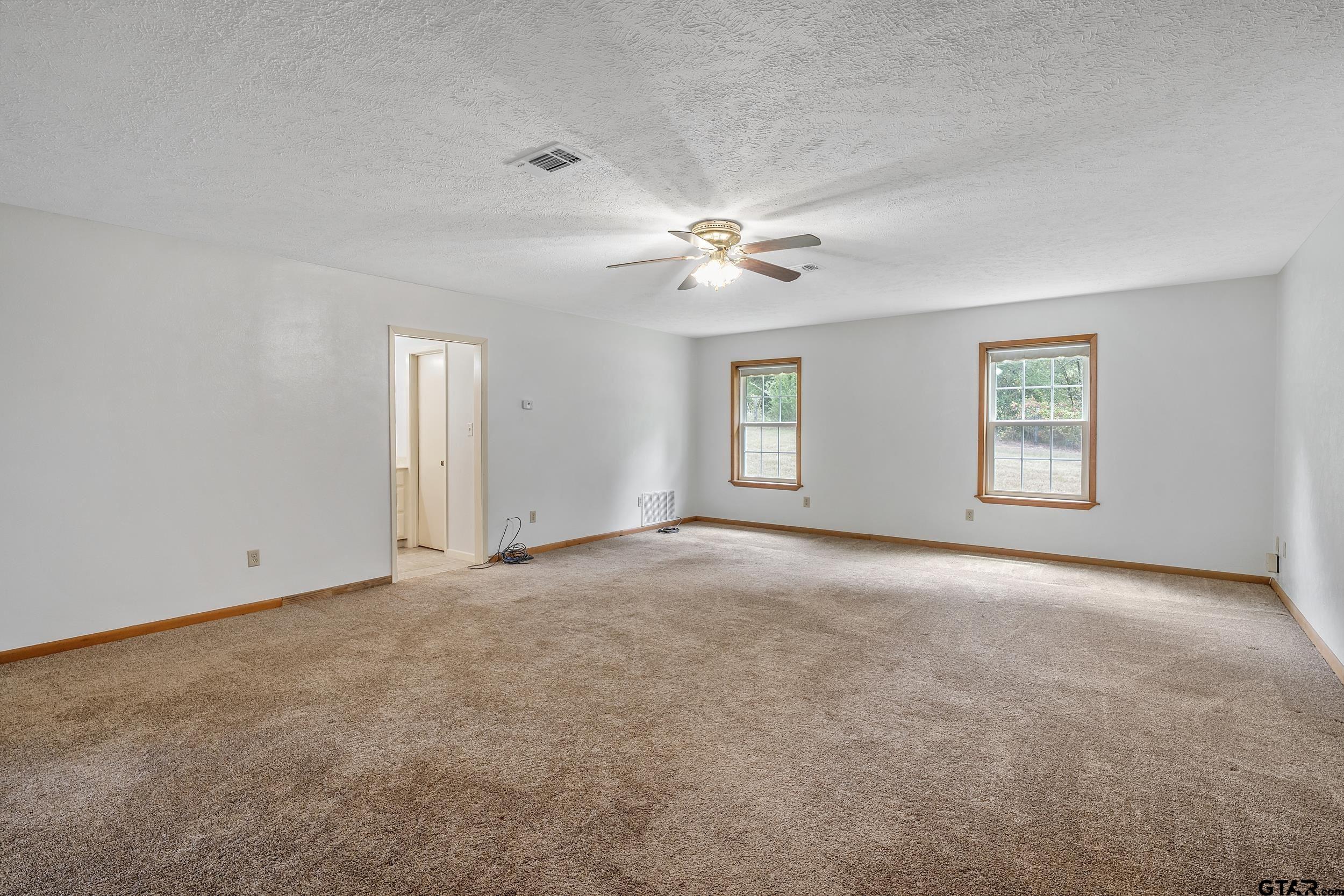15911 US Hwy 79 E
