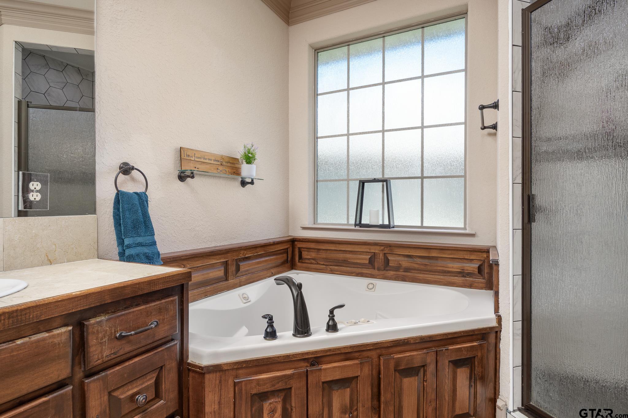 15981 Cedar Bay