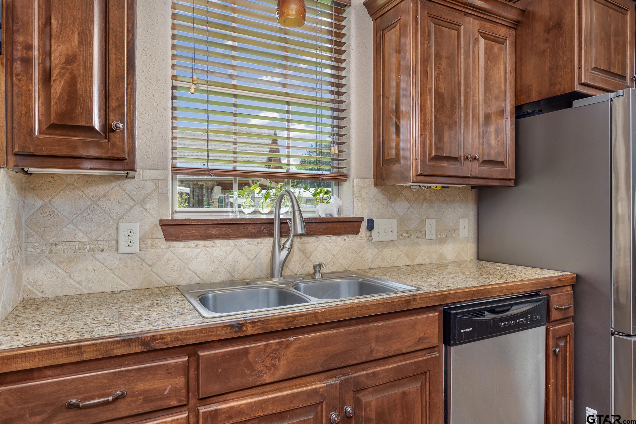 15981 Cedar Bay