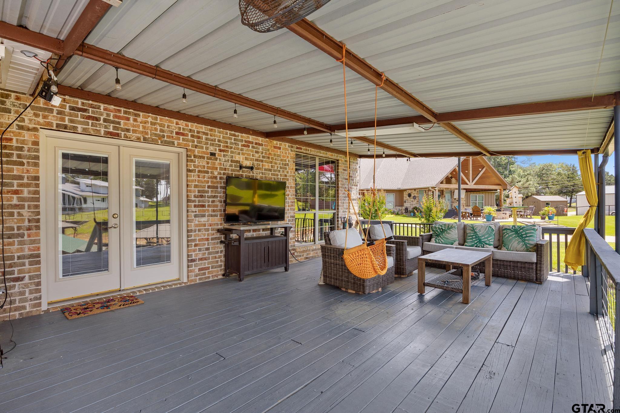 15981 Cedar Bay