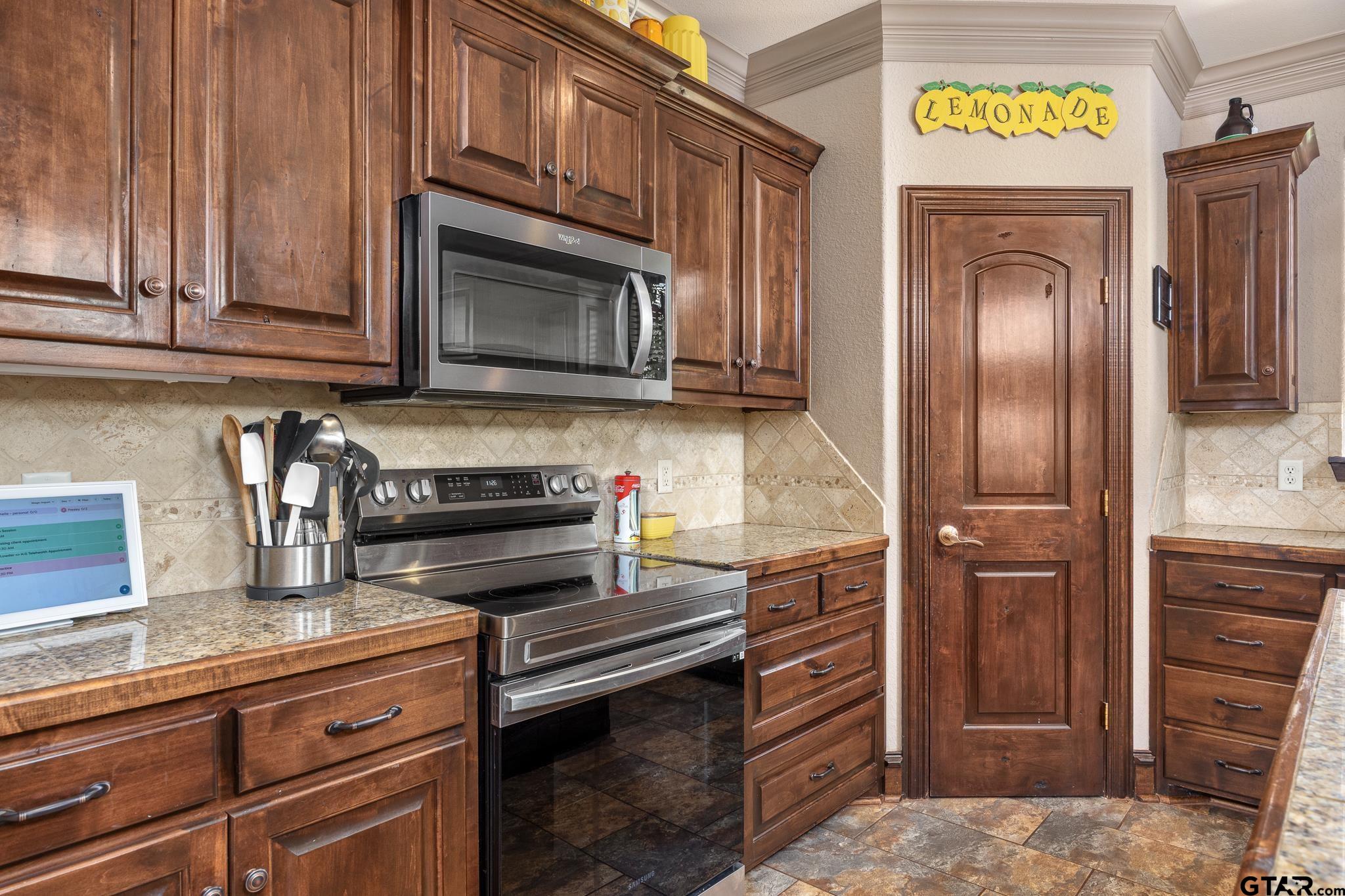 15981 Cedar Bay
