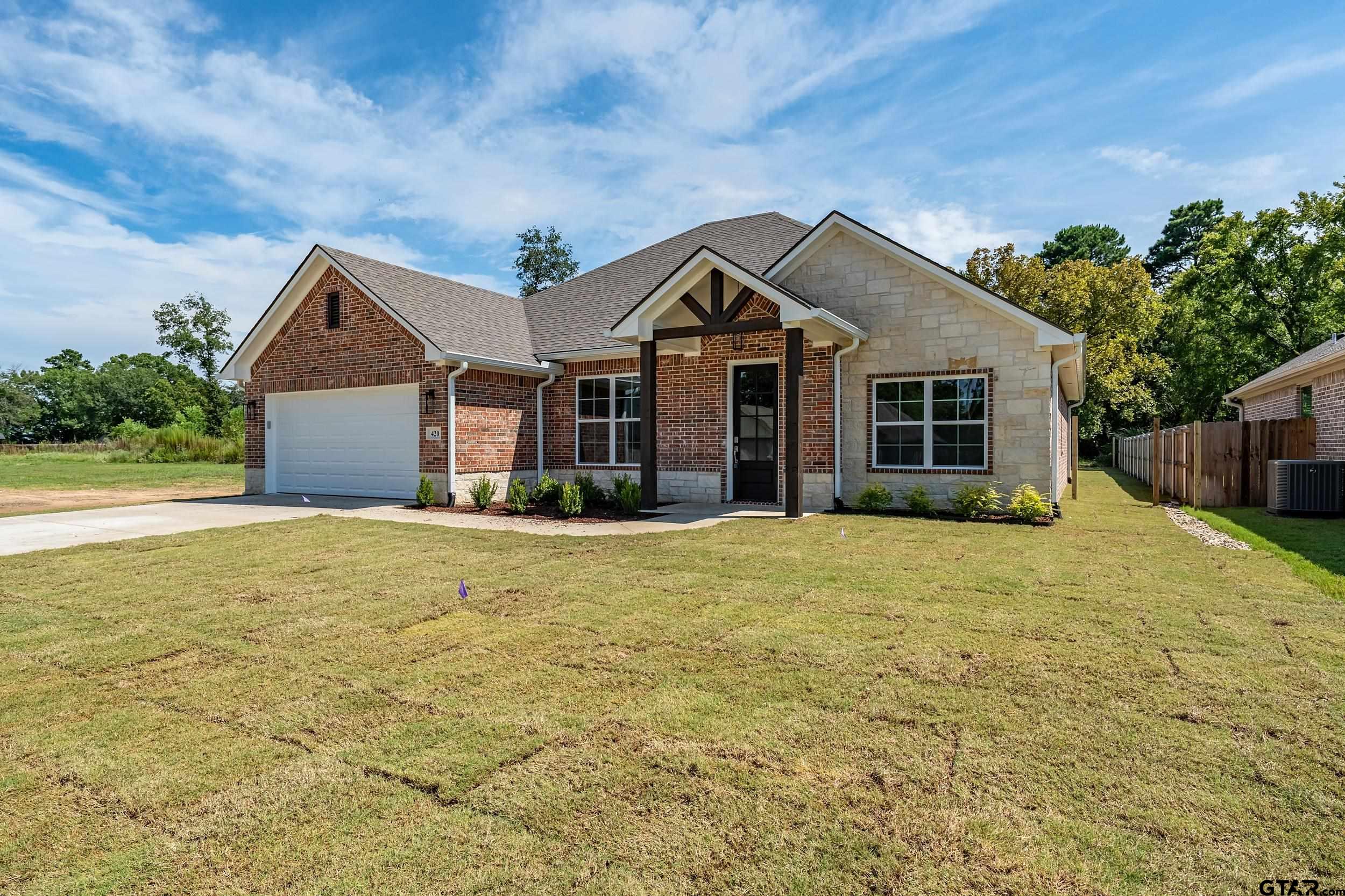 420 Deer Point Cove