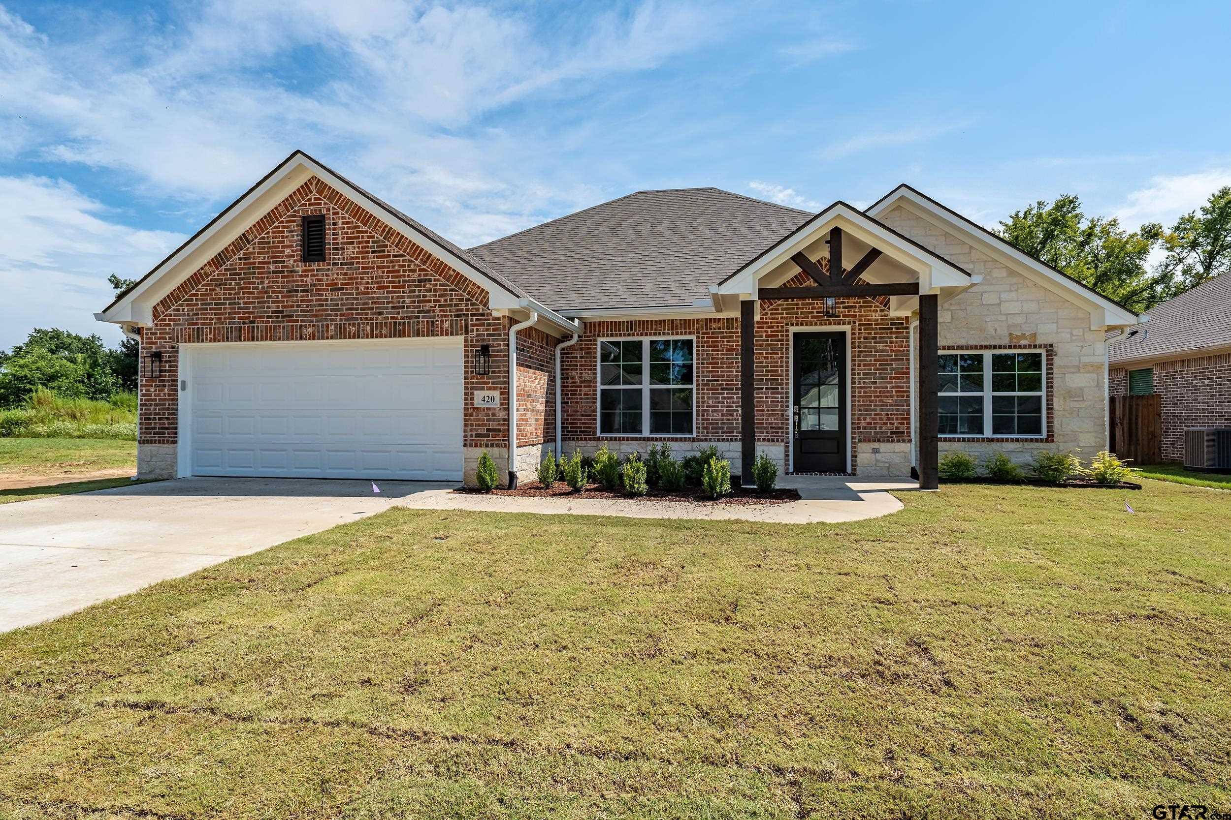 420 Deer Point Cove