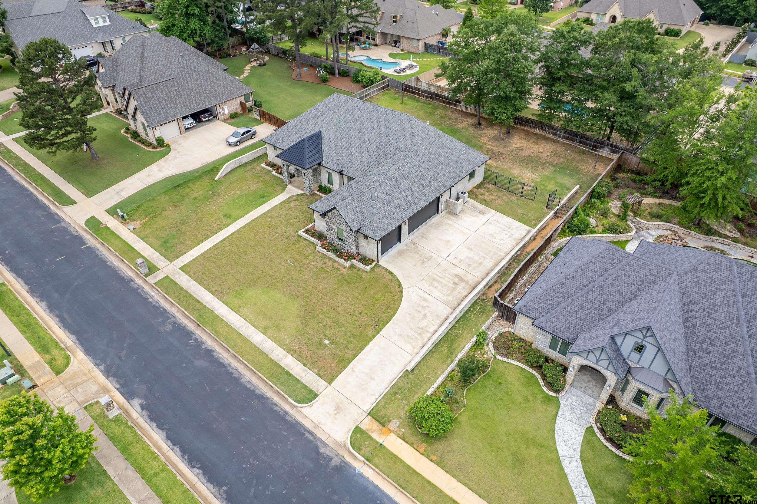 1569 Cooks Crossing
