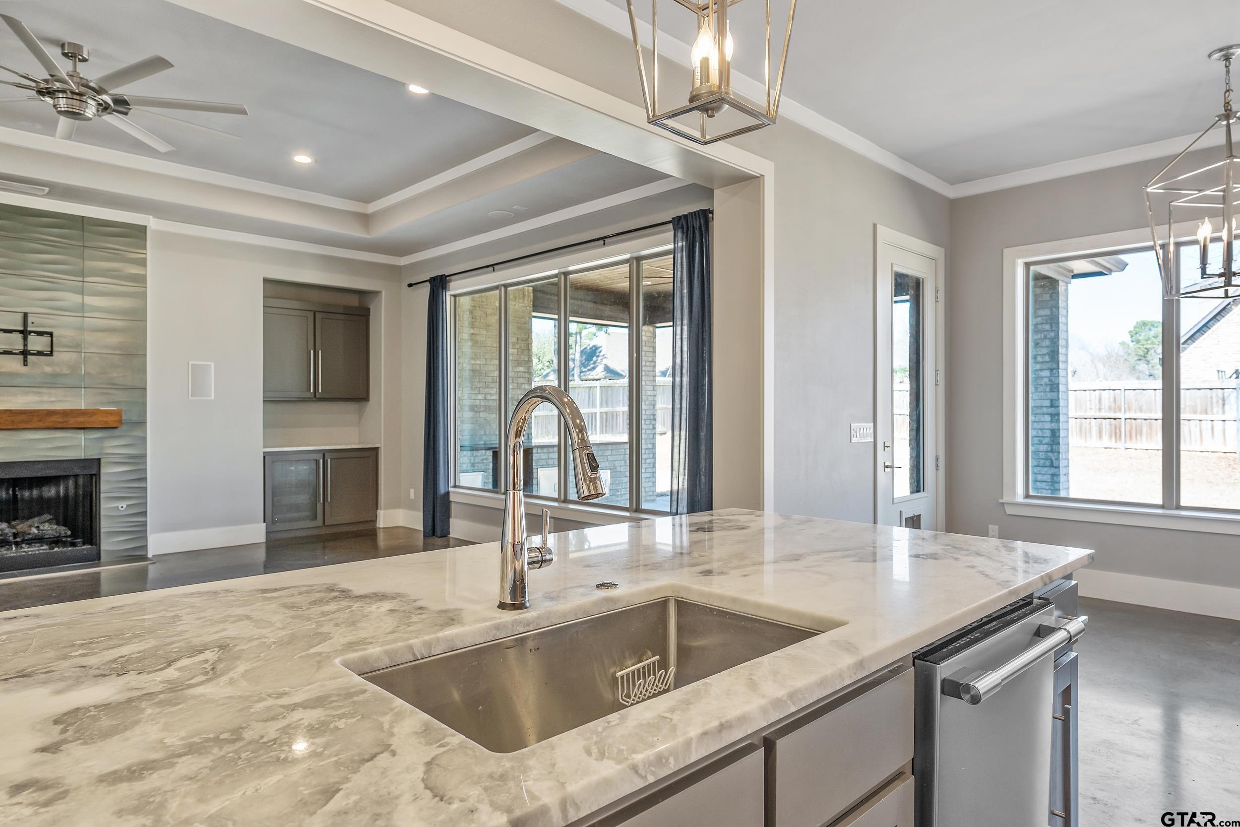 1569 Cooks Crossing