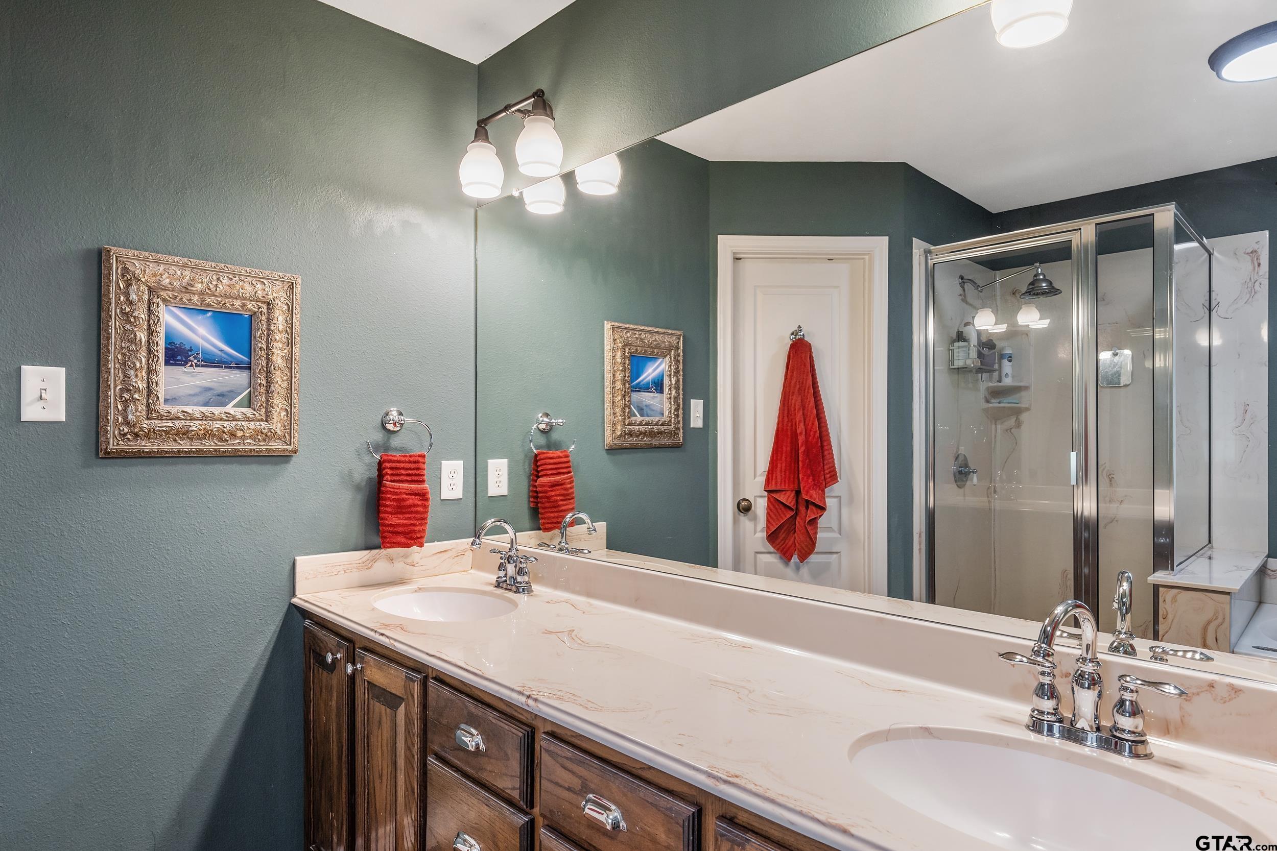 301 Hines Crossing