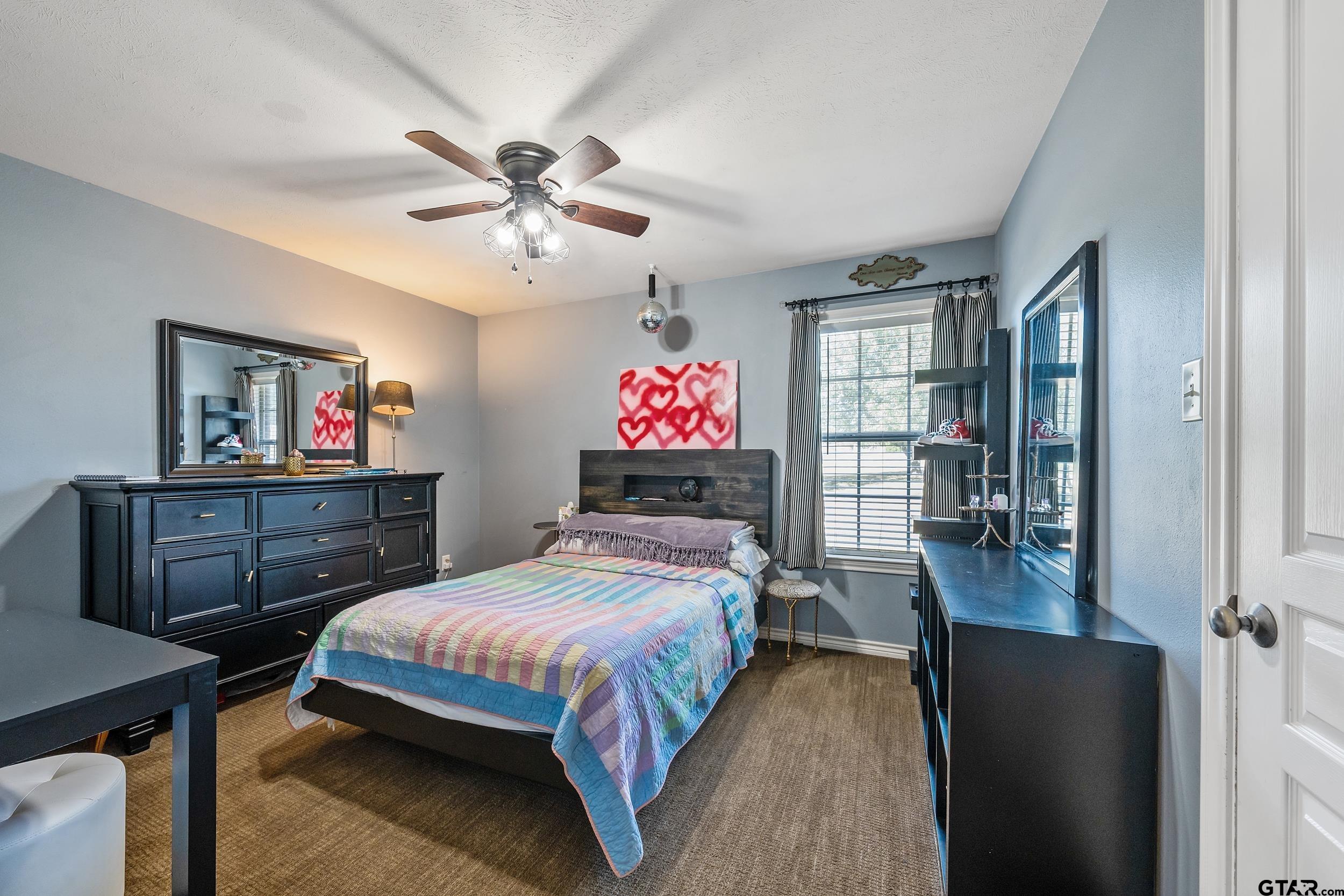 301 Hines Crossing