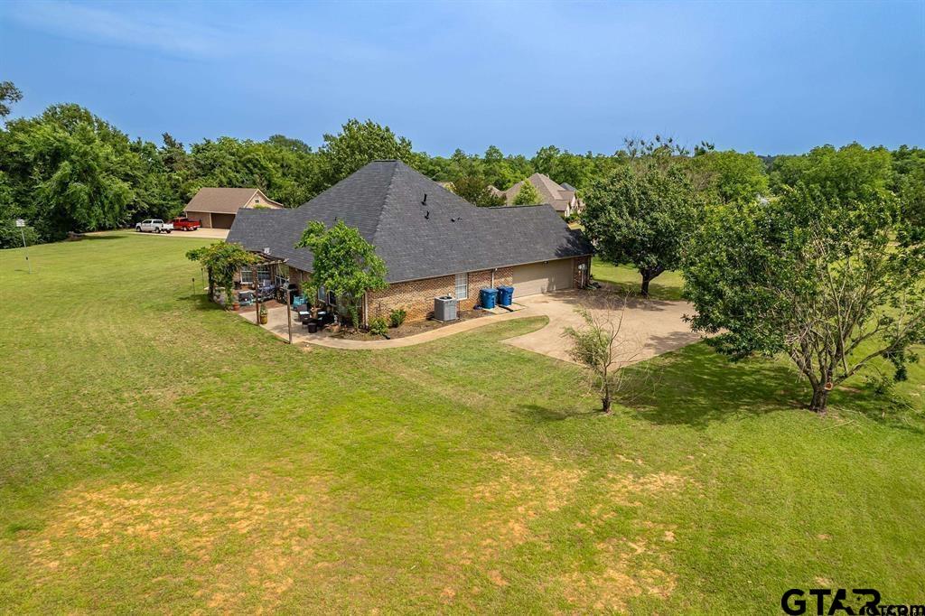 301 Hines Crossing