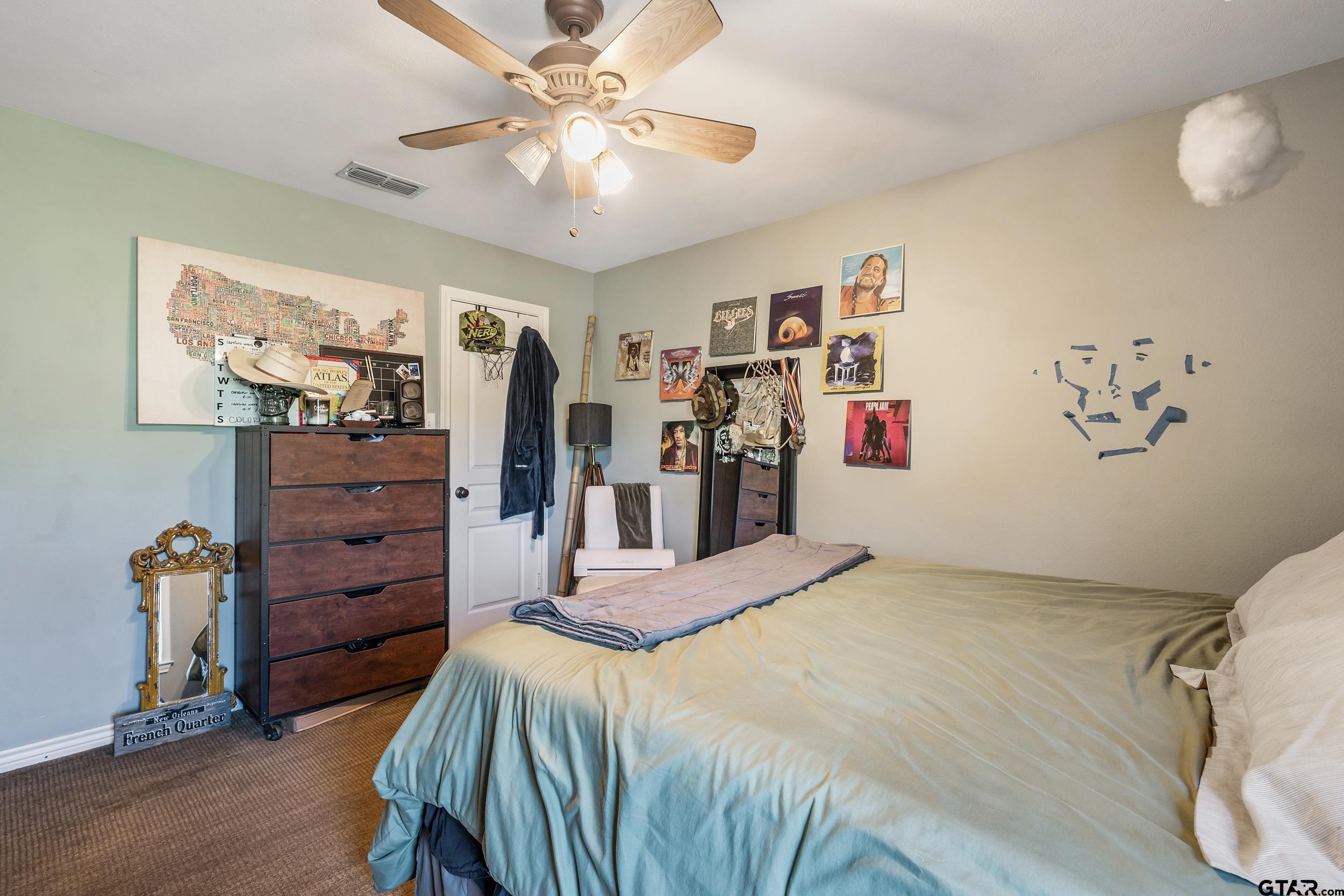 301 Hines Crossing
