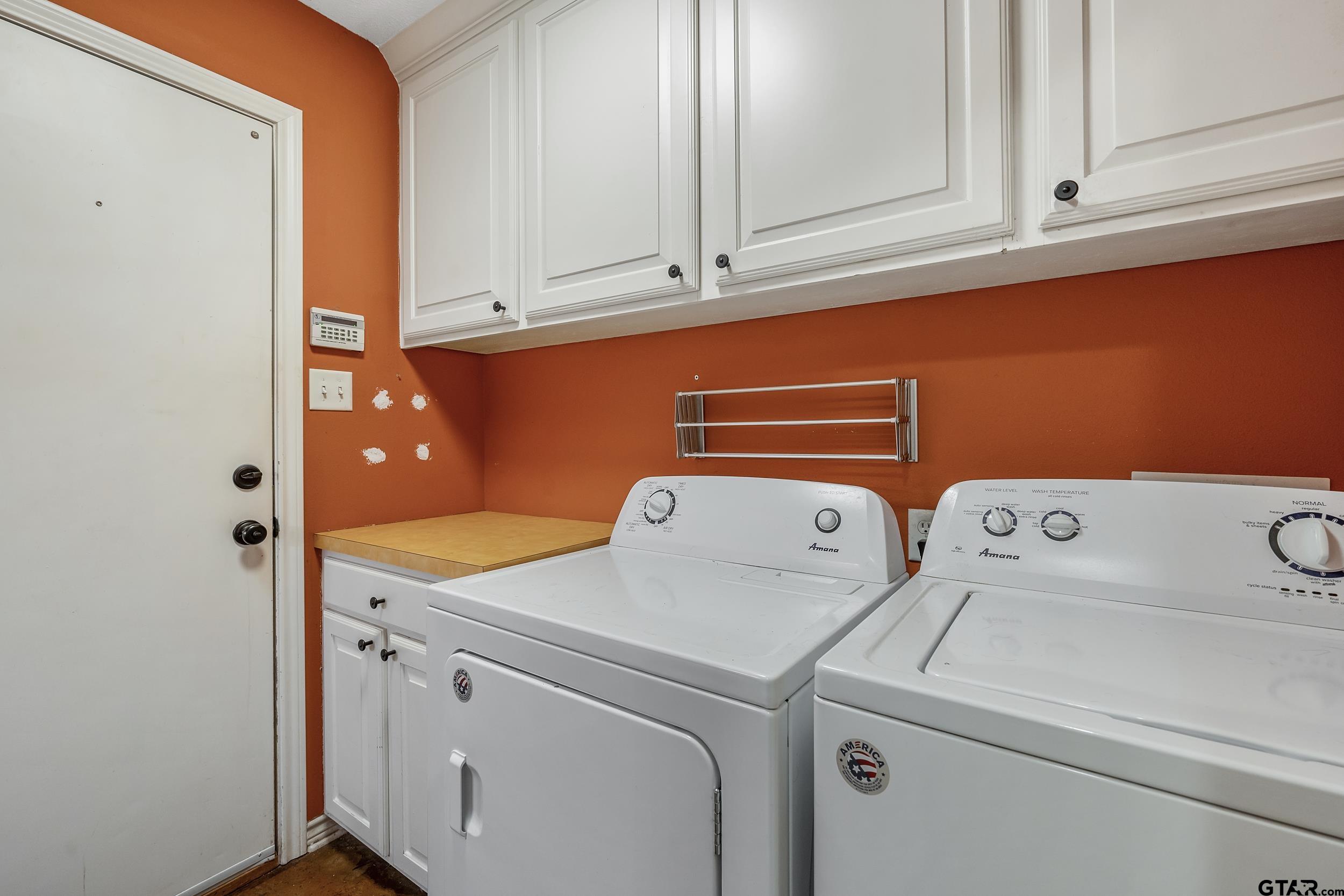 301 Hines Crossing