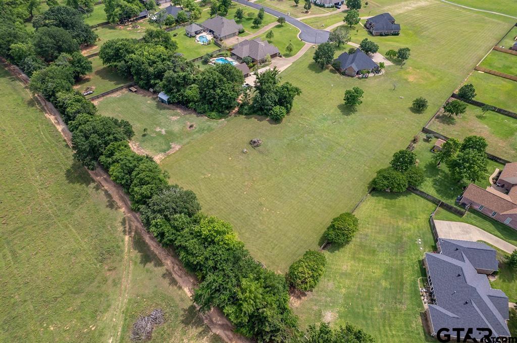 301 Hines Crossing